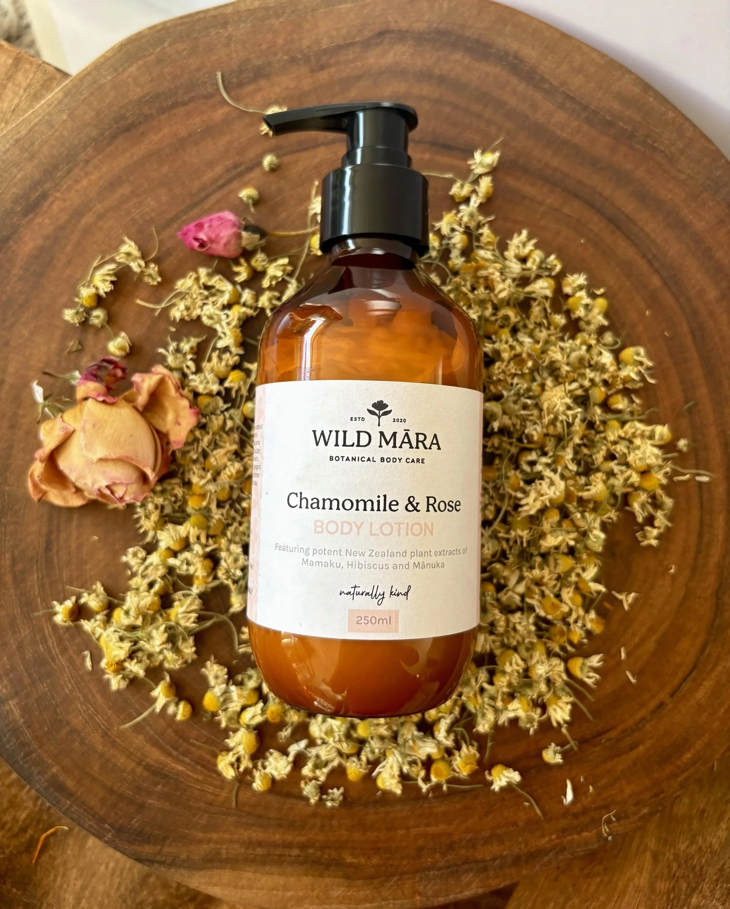 chamomile & rose body lotion