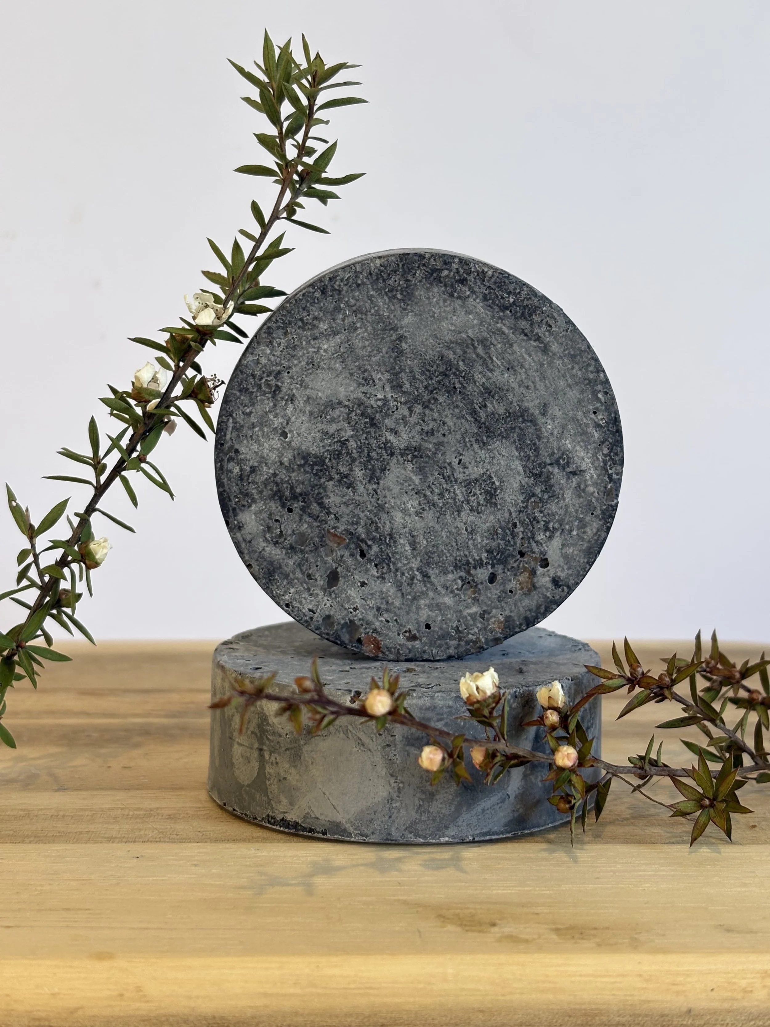 Charcoal & Tea Tree salt soap refreshens and clarify's congested skin, NZ