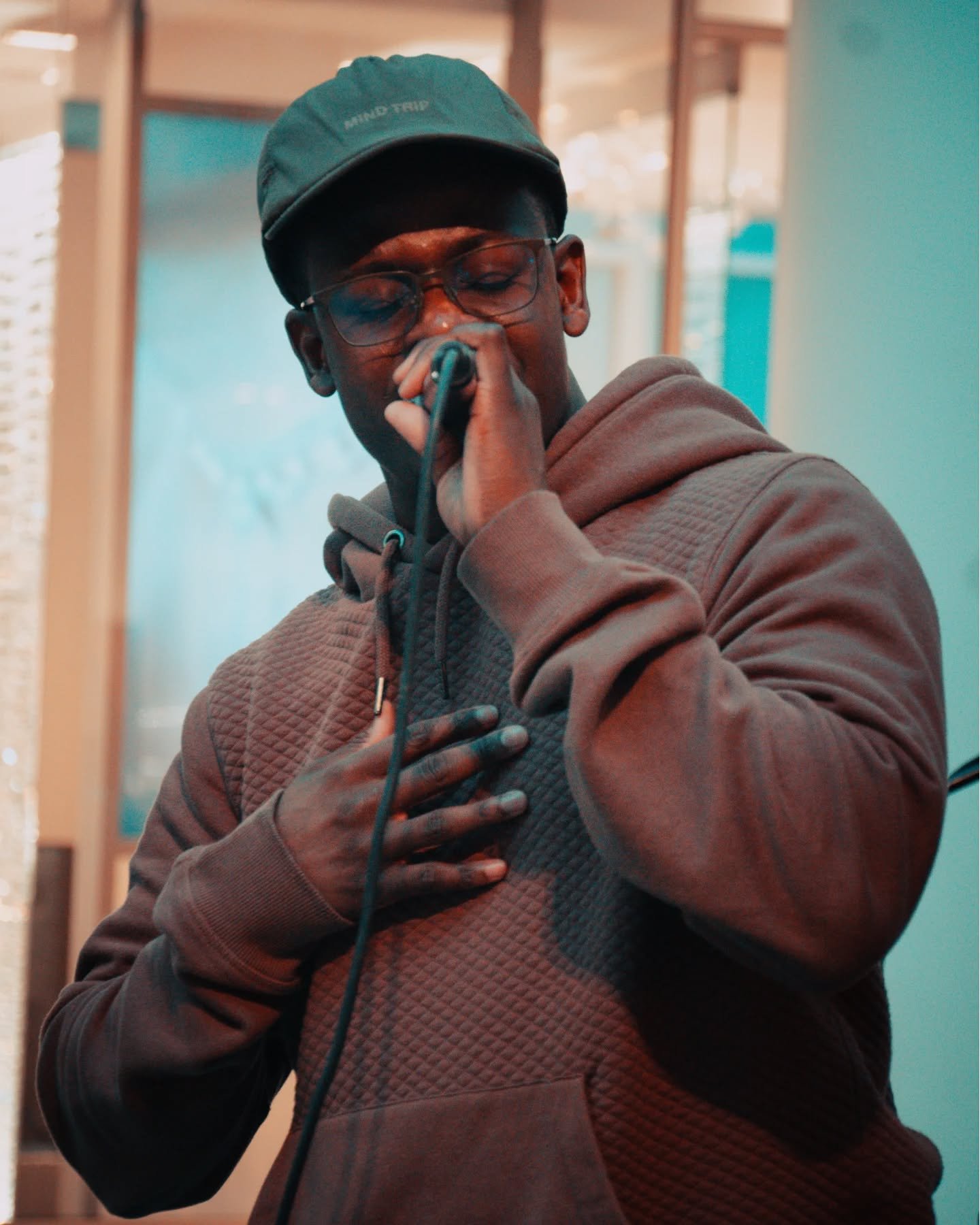 We had a (Chinook) blast performing at the CORE shopping centre last month 🙌🏾
Thank you to @chinookblast and @yycmusicawards
for having us as part of the winter festival. It was an amazing experience to perform in the mall during Family Day and hav