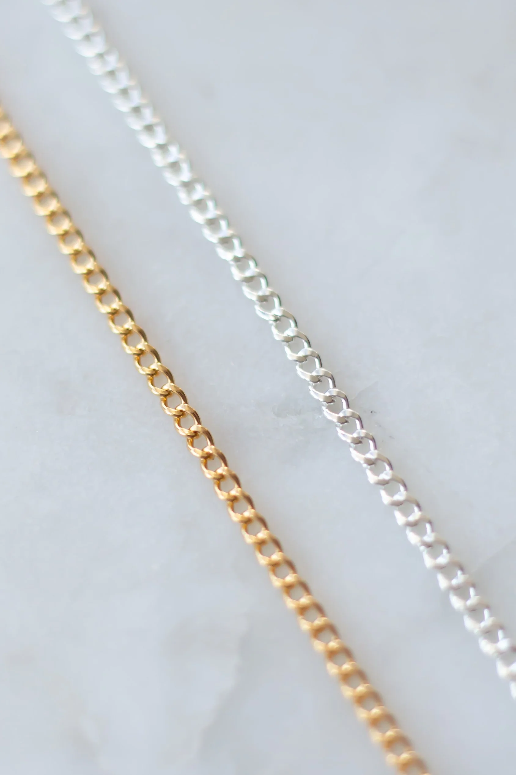 CHANEL - LUXE CHAIN