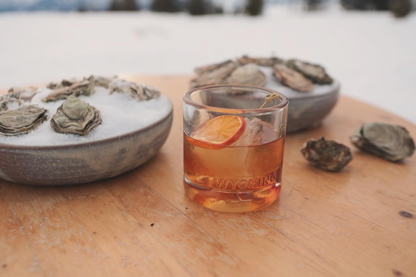 Wyoming Whiskey Old Fashions help hold off the cold during theses winter days! Link in bio 

www.jhoutfittingcompany.con

📸 credit: @saraligon 

#whisky #wyoming #cocktails #authentic #farmtotable #local #vacation #bucketlist #best #wyomingwhiskey #
