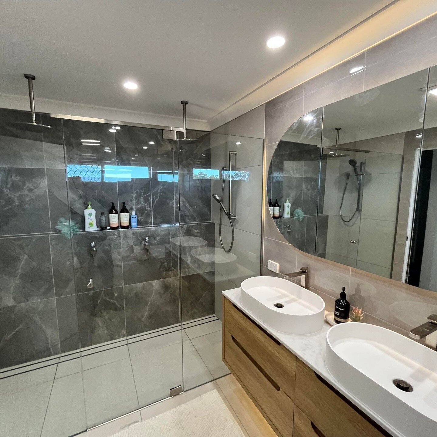 Gold Star Bathrooms is your one-stop-shop for all your bathroom renovation needs in Brisbane. We offer a wide range of services including design, installation, and project management to ensure that your bathroom renovation is stress-free and complete