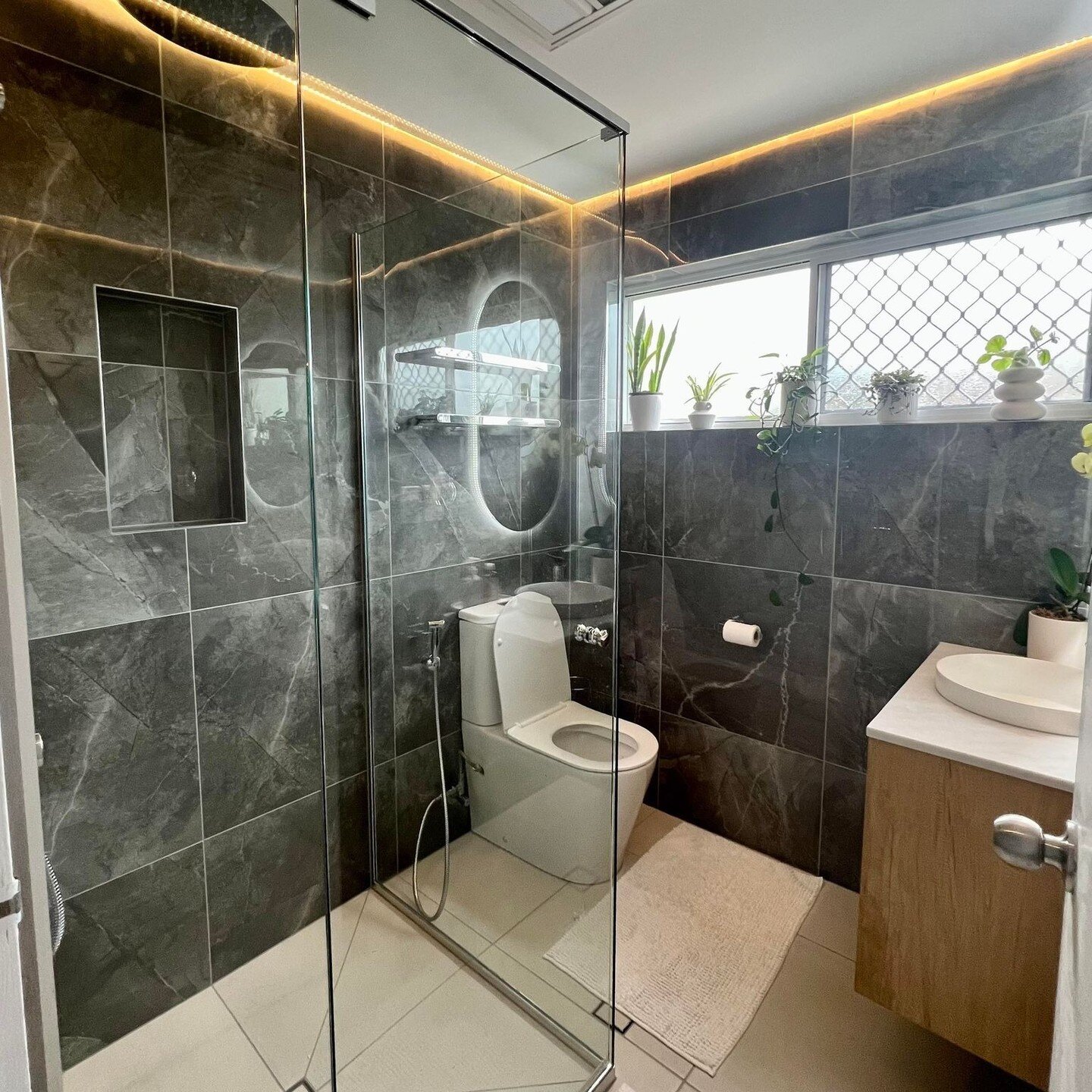From outdated to outstanding! Check out this amazing before and after transformation by Gold Star Bathrooms. Our team worked their magic to create a stunning and functional space that our clients love. Swipe left to see the incredible results! 

#Gol