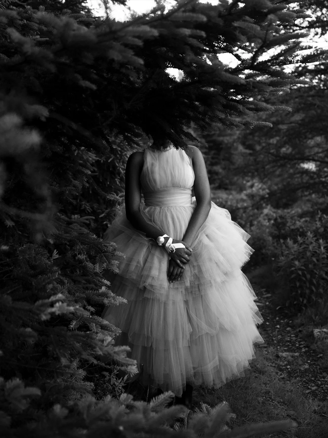 Monochrome Monday 🤍🖤

This iconic moment from last summer at @gypsyseaadventuretours styled by @piepublisher 
Veil: @everafterbridalboutique