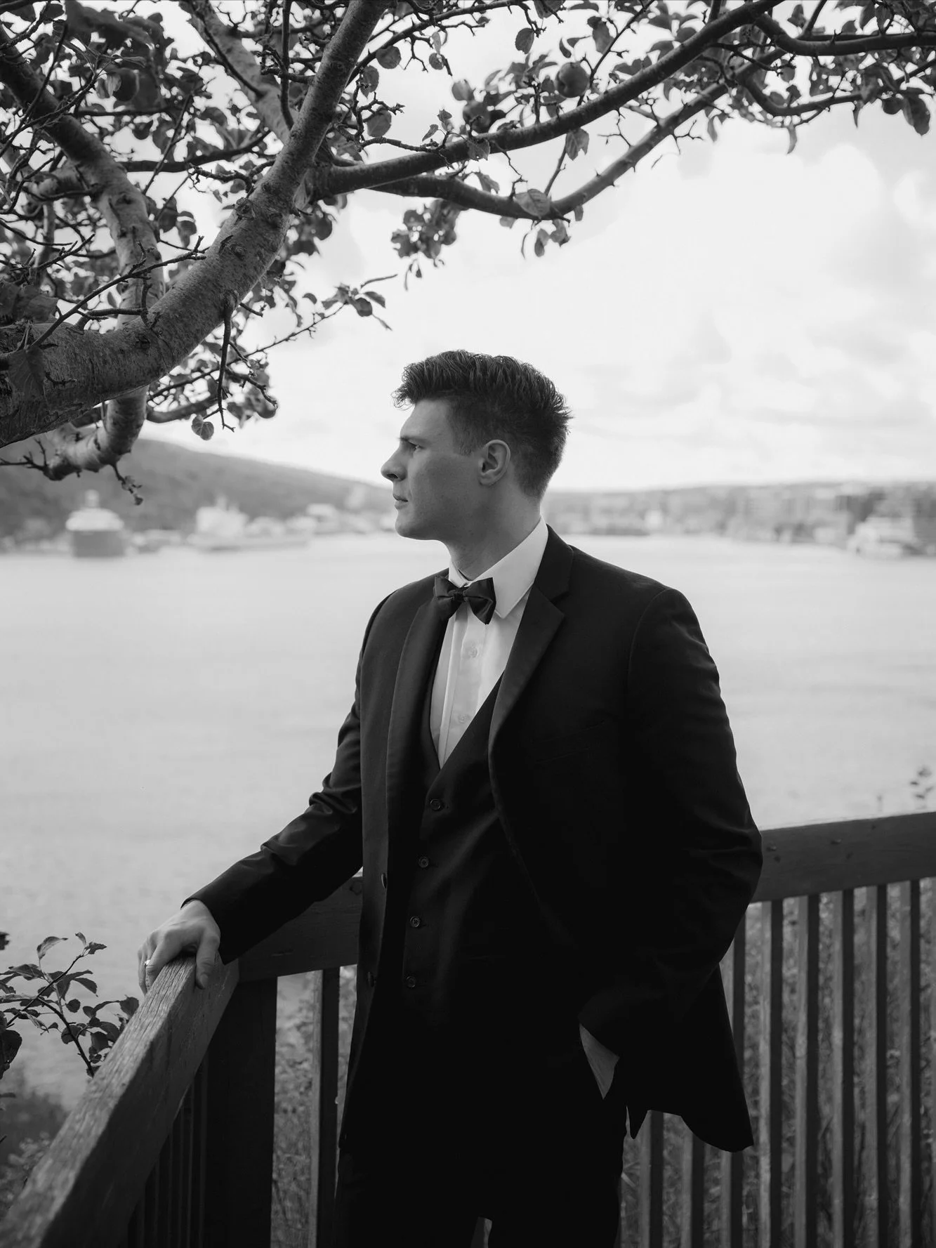 The groom&rsquo;s story deserves its own frame ✨