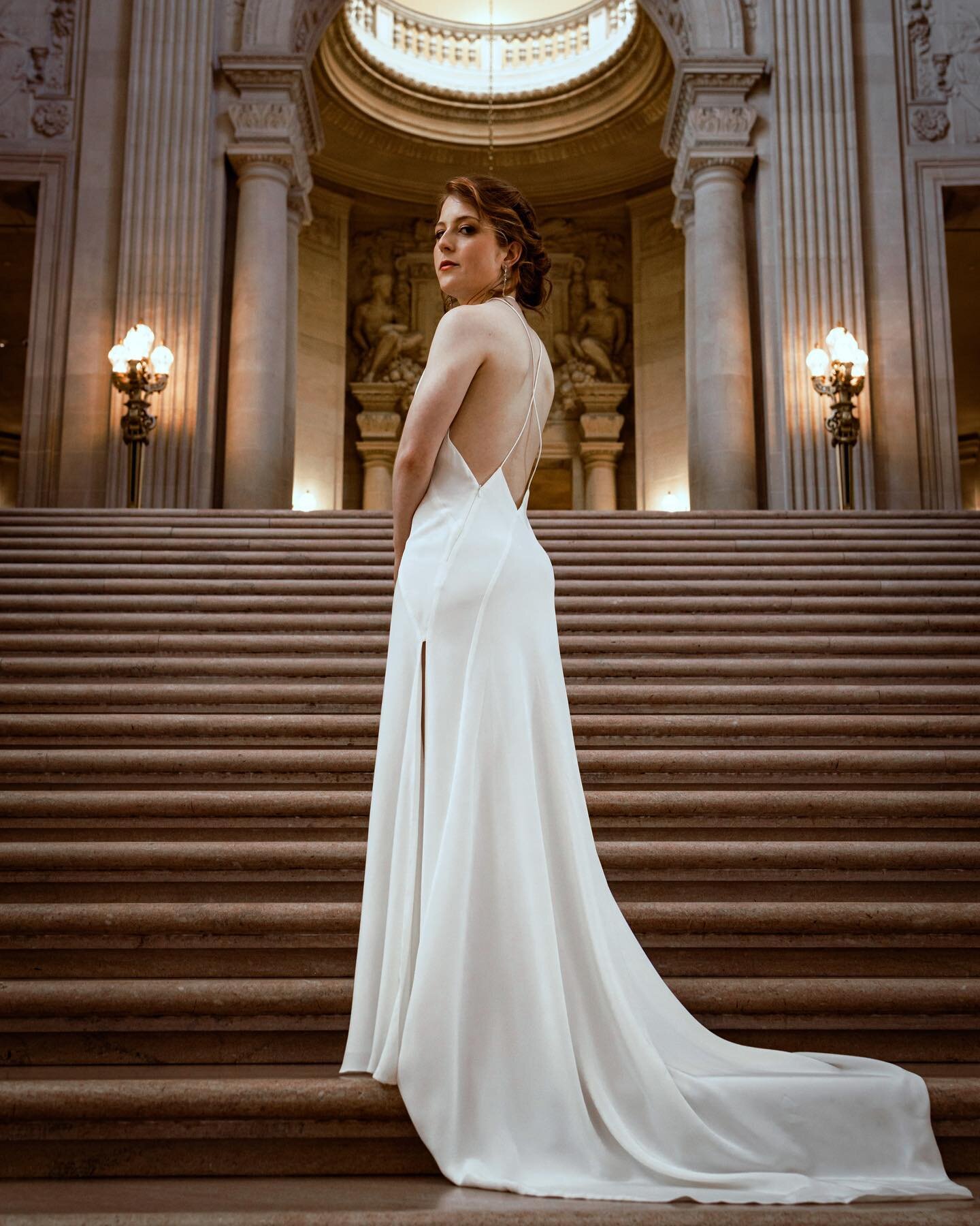 👰🏻&zwj;♀️ I had a great timing shooting Casey and Eric&rsquo;s wedding at SF City Hall. Here&rsquo;s a few of the regal bride @case.klim