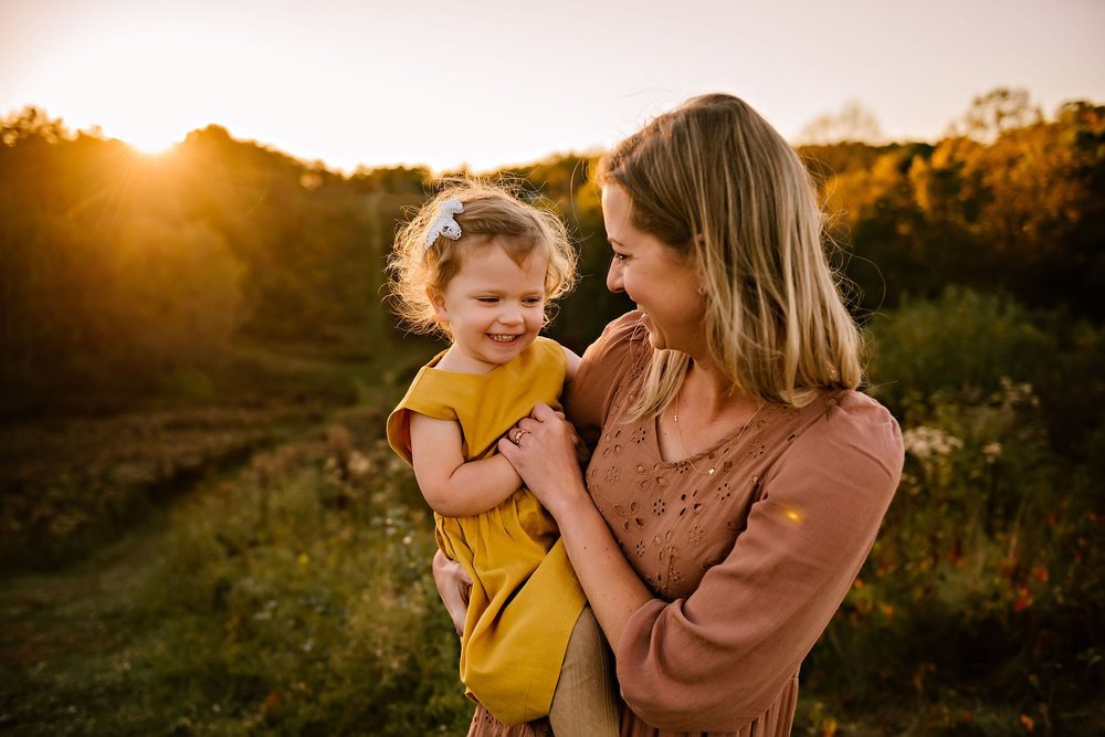 AKRON-ohio-family-photographer-lauren-grayson-massaro11.jpeg