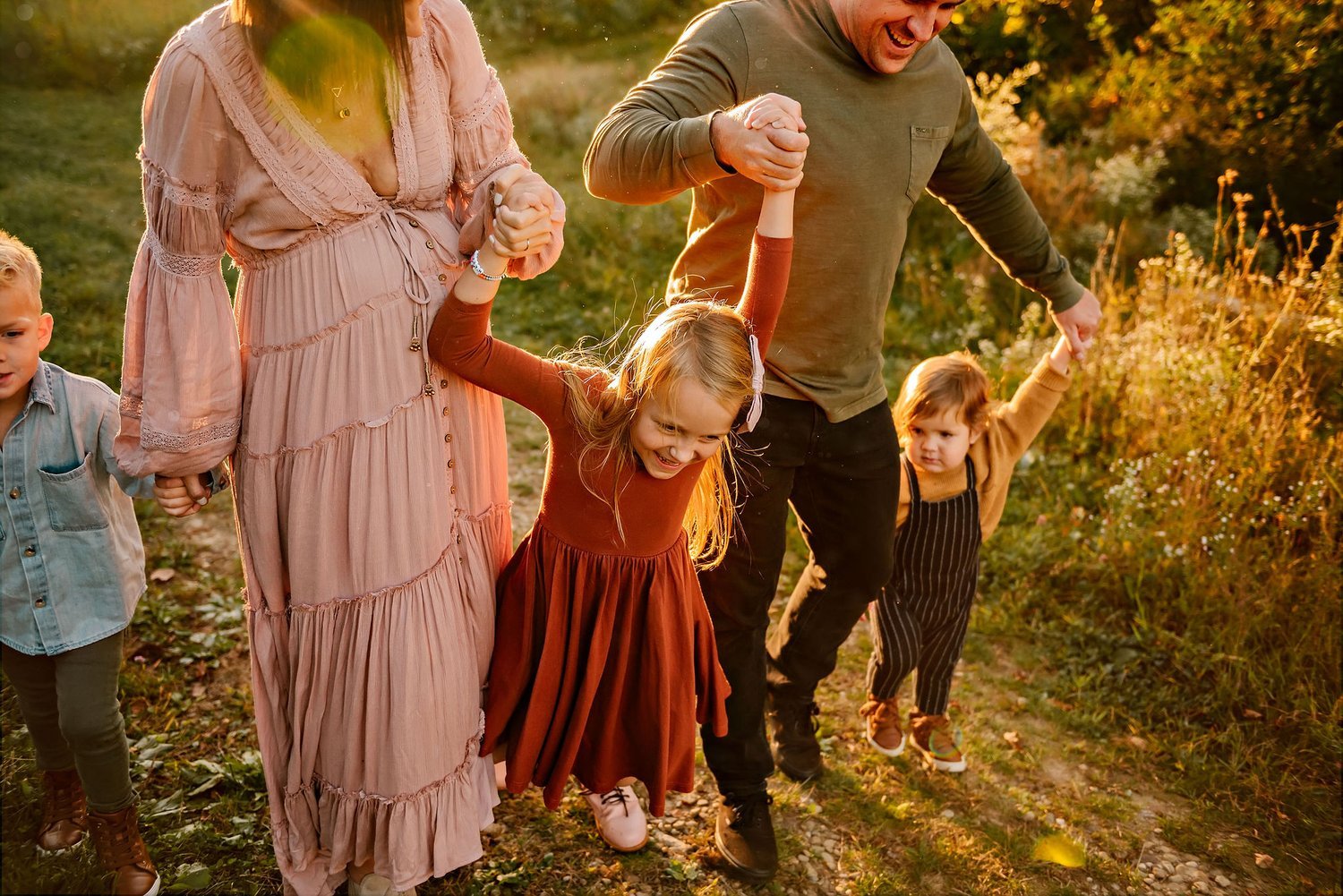 akron-ohio-maternity-family-outdoor-session-lauren-grayson5.jpeg