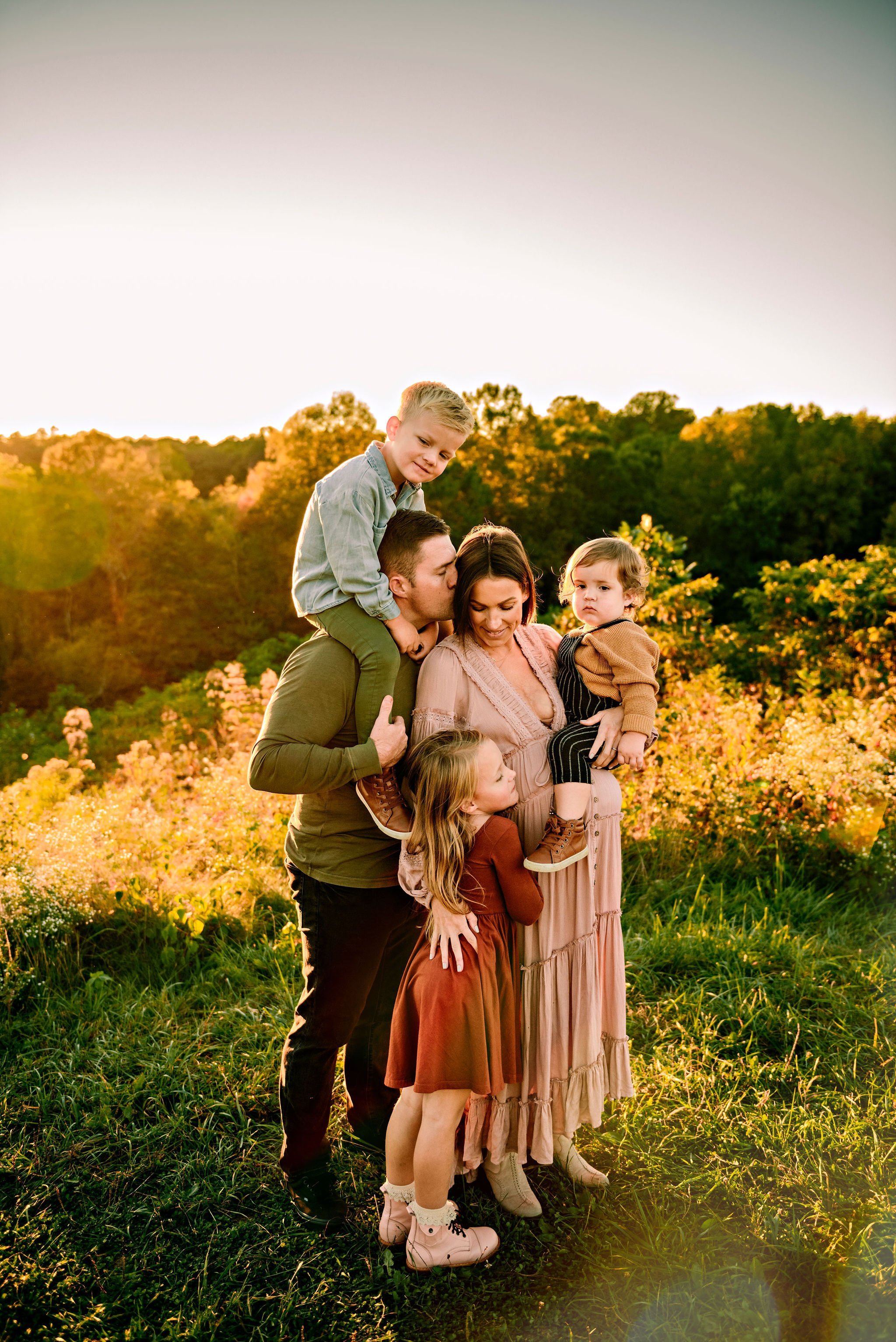 akron-ohio-maternity-family-outdoor-session-lauren-grayson35.jpeg