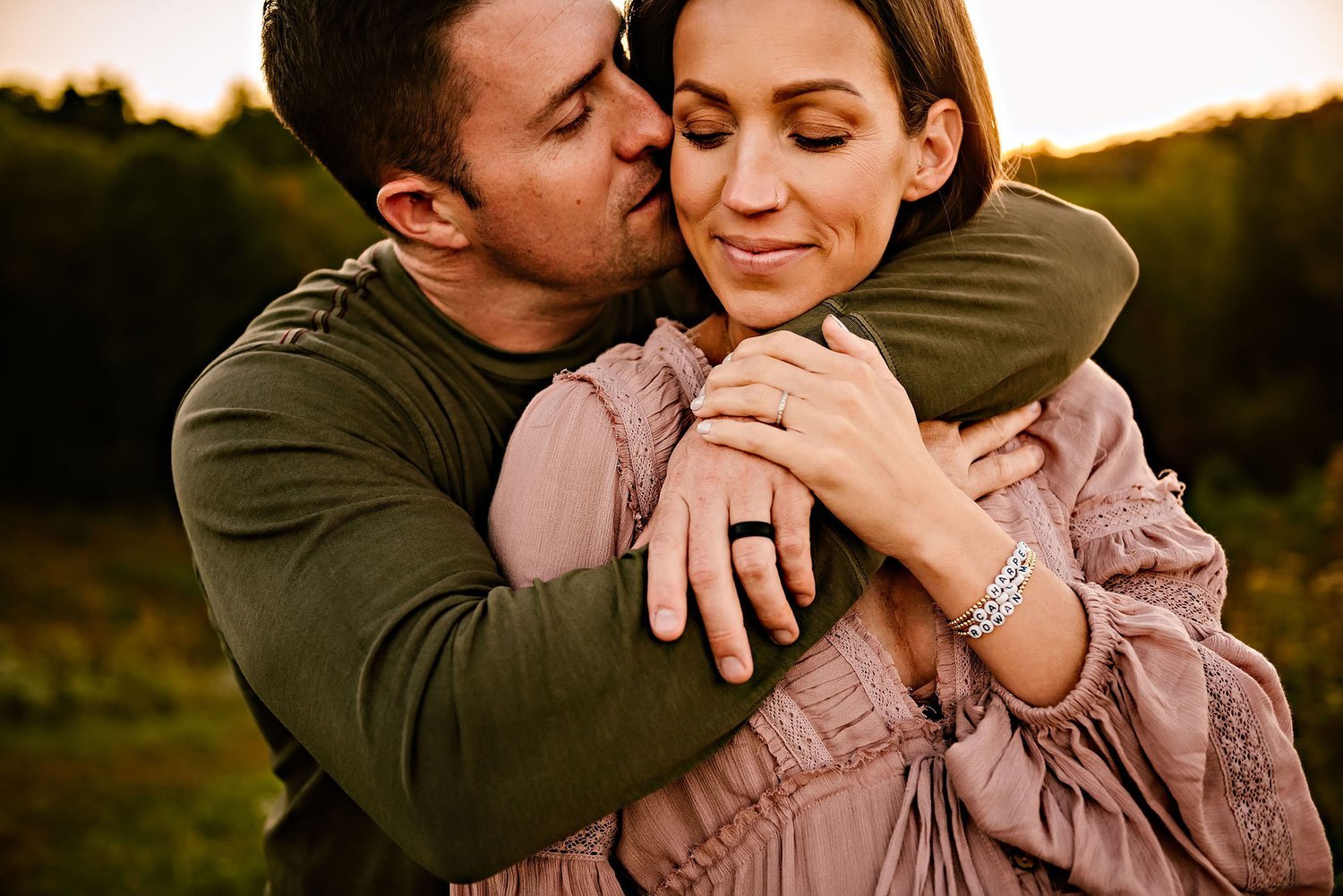 akron-ohio-maternity-family-outdoor-session-lauren-grayson42.jpeg