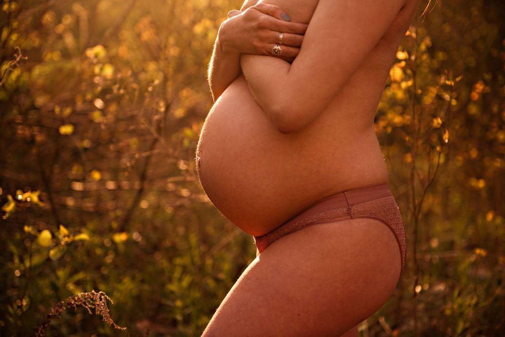 akron-maternity-session-boudoir-nude-photographer-lauren-grayson-11.jpeg