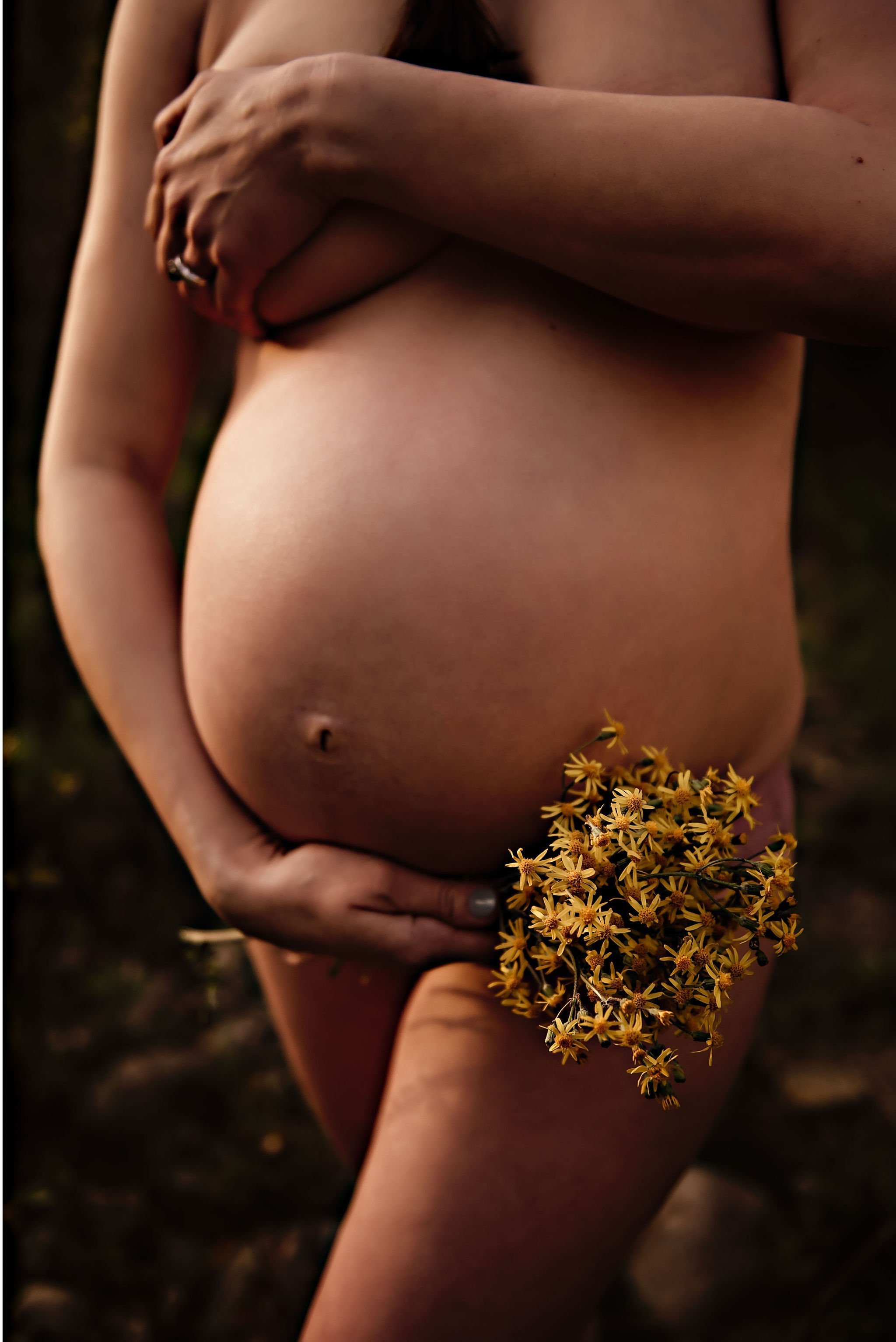 akron-maternity-session-boudoir-nude-photographer-lauren-grayson-13.jpeg