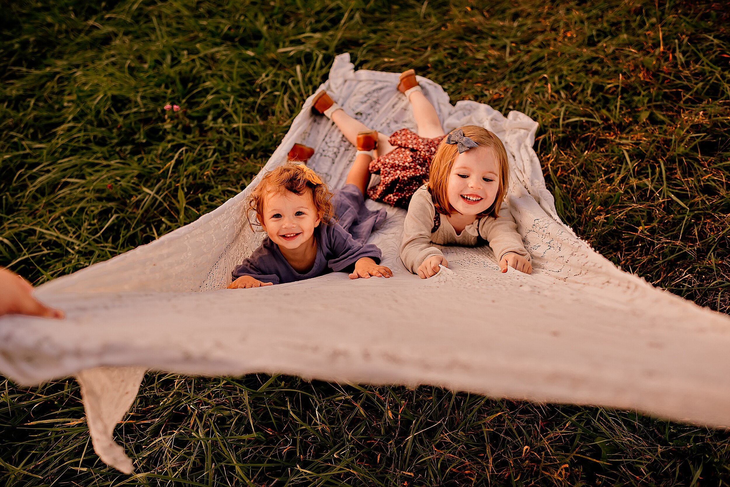 akron-ohio-family-photography-session-summer-sunset-outdoors-with-photographer-lauren-grayson_0307.jpeg