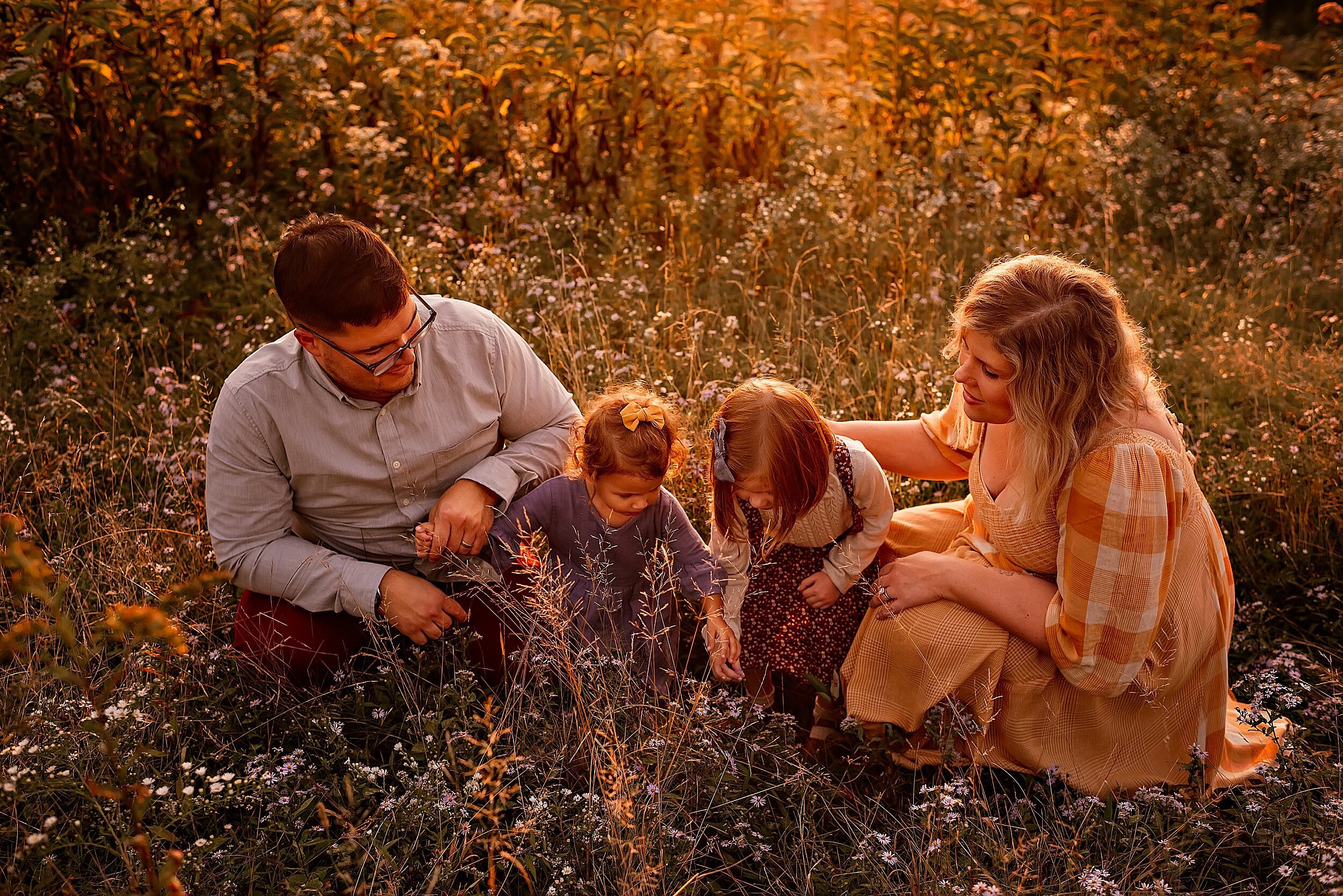 akron-ohio-family-photography-session-summer-sunset-outdoors-with-photographer-lauren-grayson_0298.jpeg