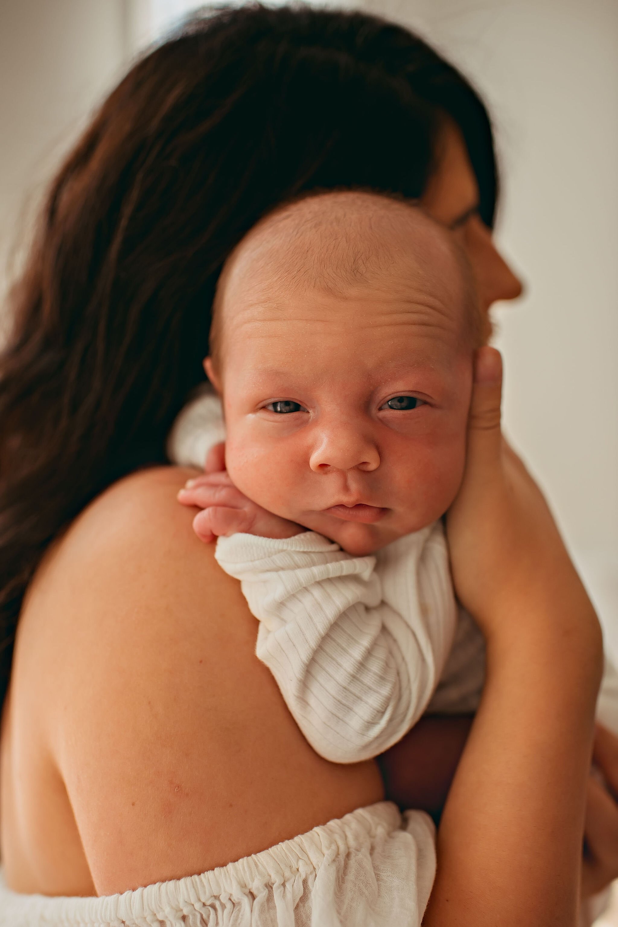 medina-ohio-newborn-photographer-lauren-grayson-studio-mom-baby-photos (1).jpeg