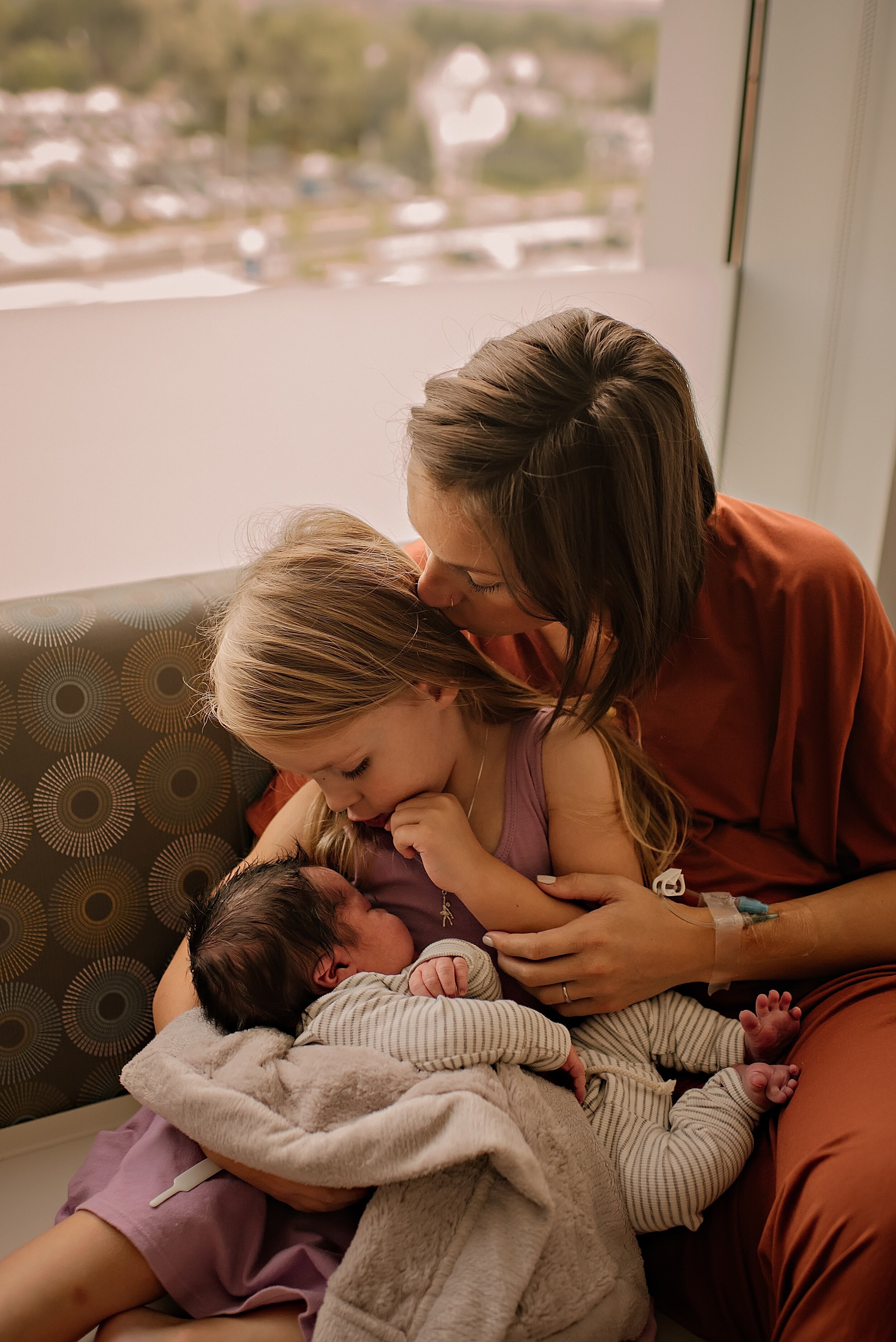 akron-city-ohio-photography-newborn-baby-fresh-48-hospital-session_0283.jpeg