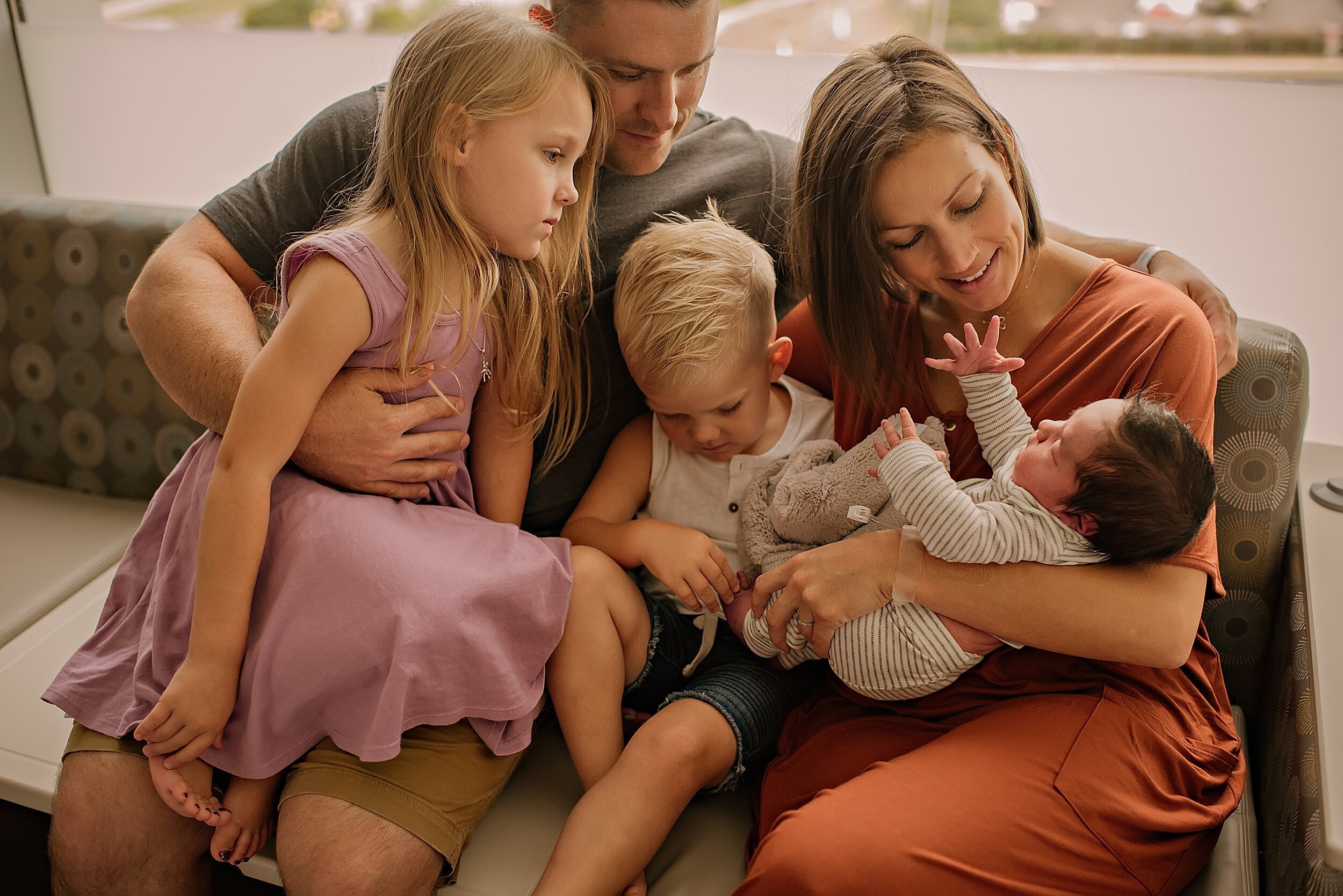 akron-city-ohio-photography-newborn-baby-fresh-48-hospital-session_0281.jpeg