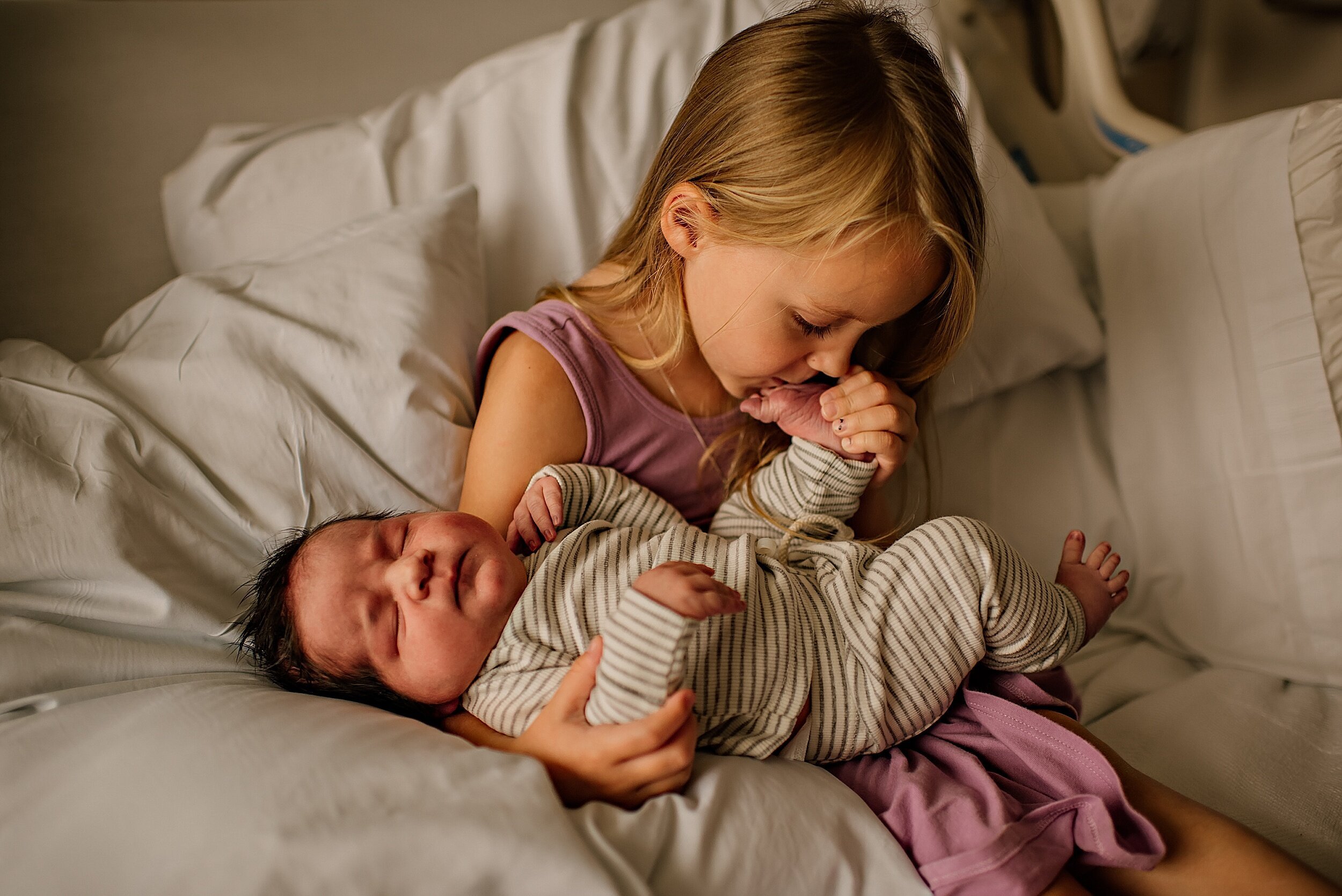 akron-city-ohio-photography-newborn-baby-fresh-48-hospital-session_0276.jpeg