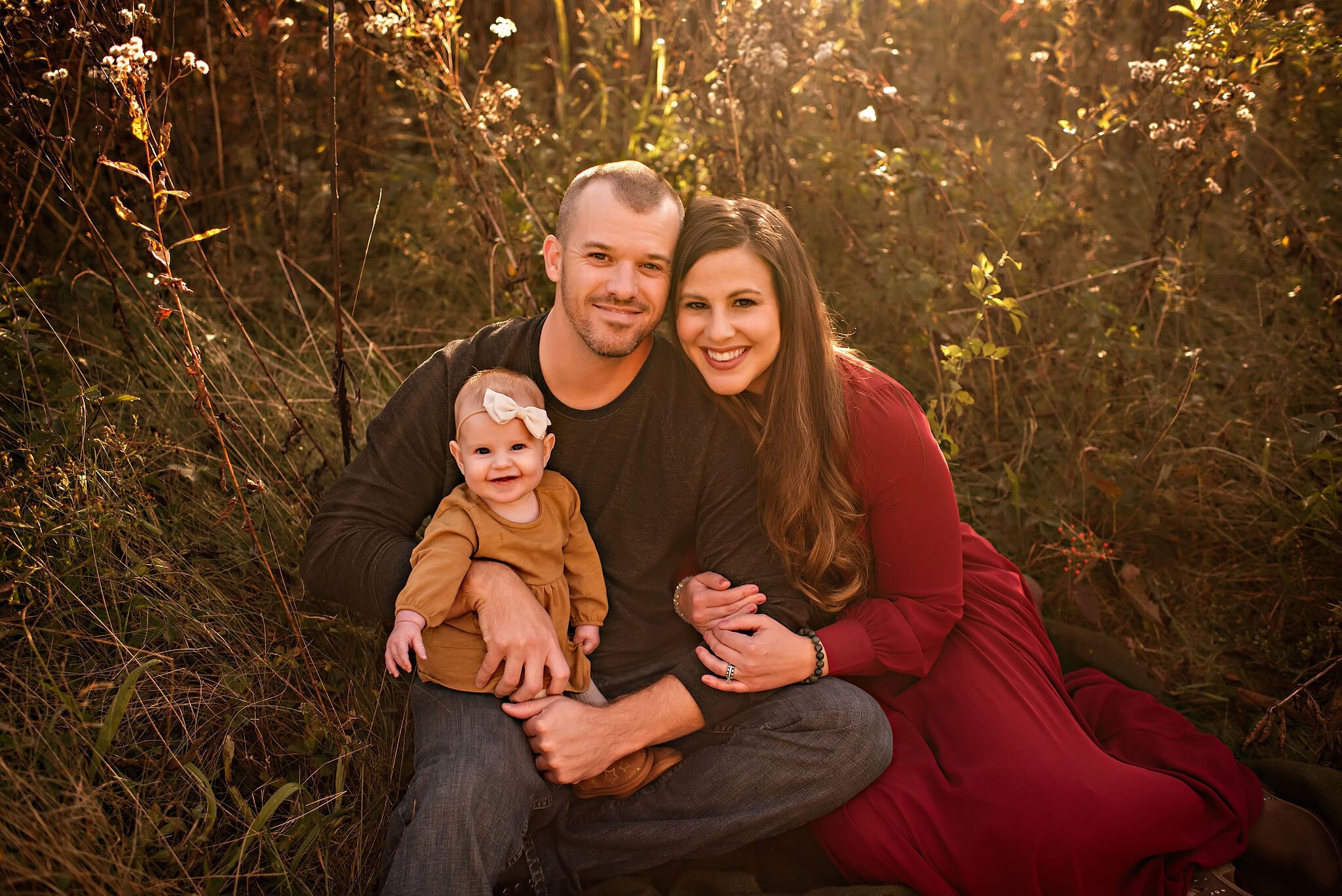 cleveland-ohio-fall-family-photo-session-outdoors-lauren-grayson-photography.jpeg