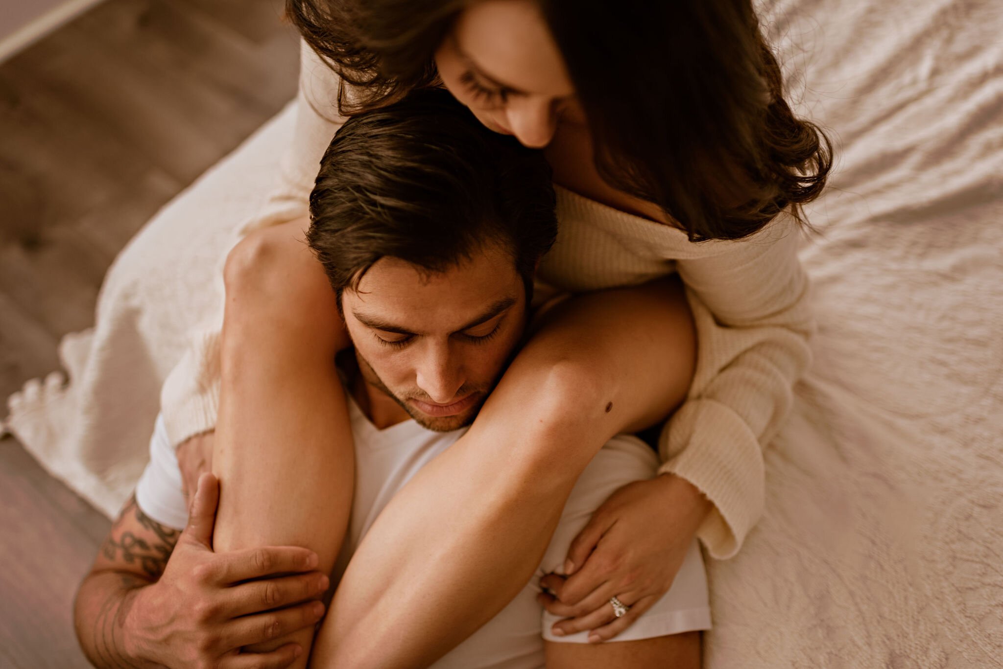 intimate-couples-engagement-photo-session-studio-medina-ohio-lauren-grayson-photography (6).jpeg