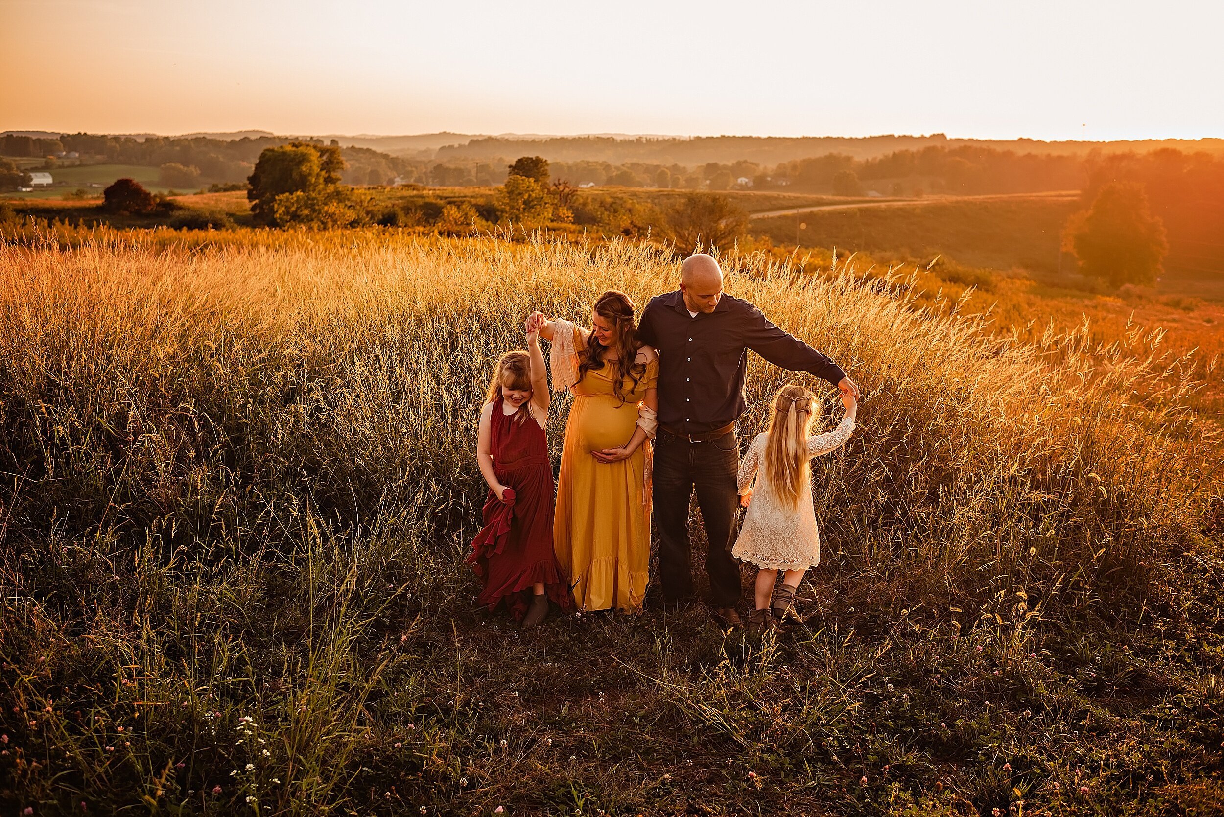 canton-ohio-family-maternity-session-outdoor-sunset-fields-lauren-grayson-photography_0111.jpeg