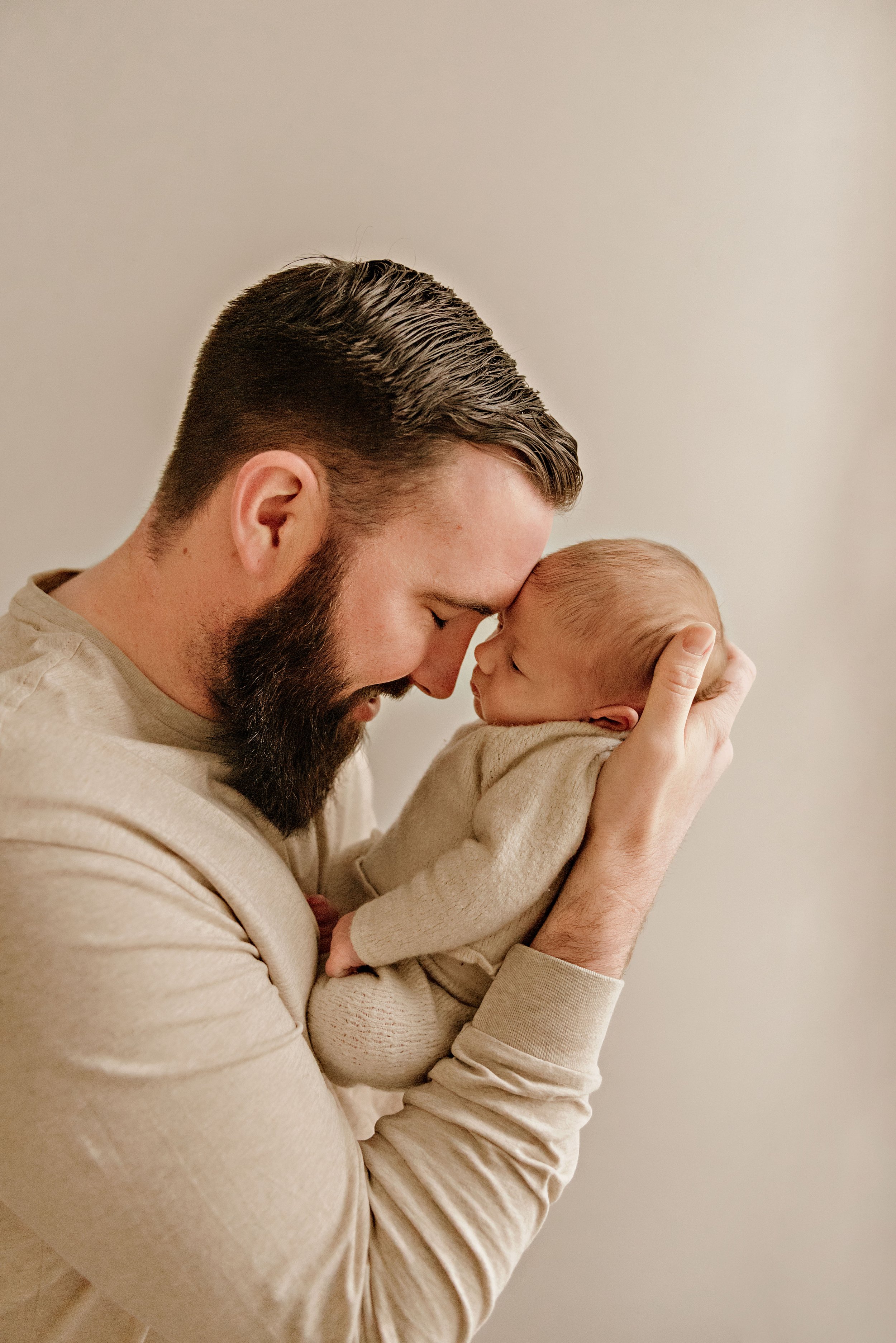 cleveland-ohio-newborn-photographer-lauren-grayson-studio-baby-family-photo-session18.jpg