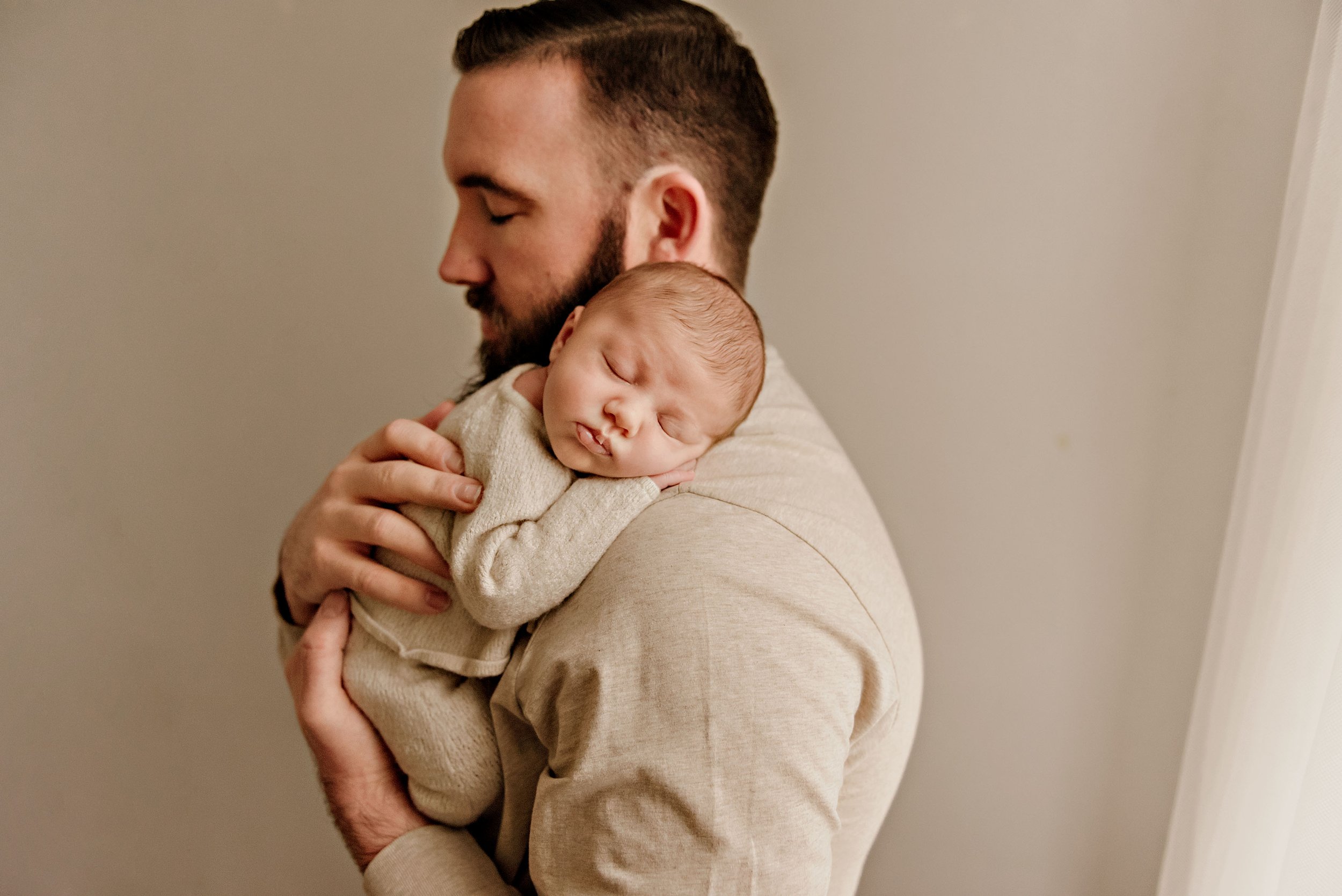 cleveland-ohio-newborn-photographer-lauren-grayson-studio-baby-family-photo-session19.jpg