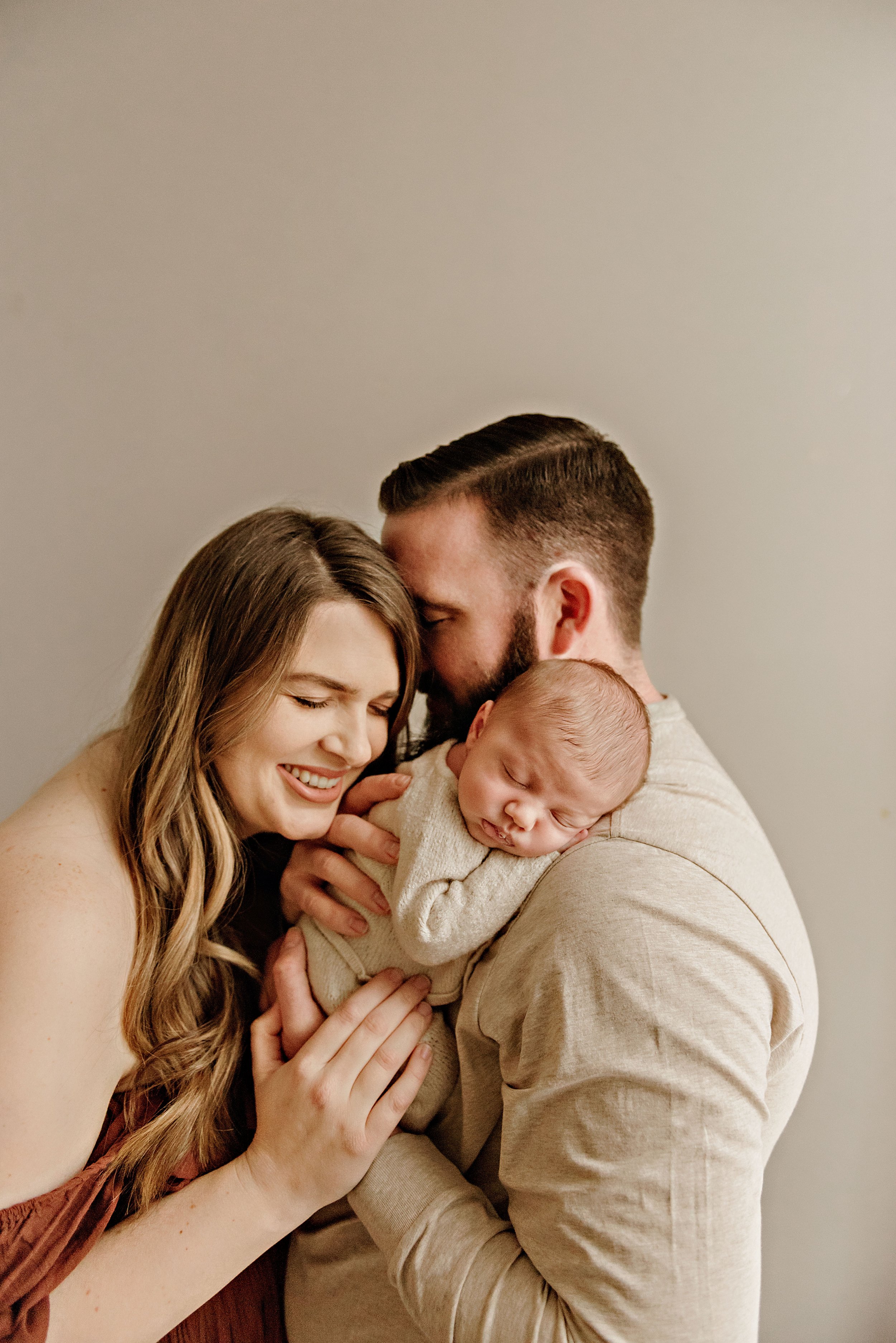 cleveland-ohio-newborn-photographer-lauren-grayson-studio-baby-family-photo-session20.jpg