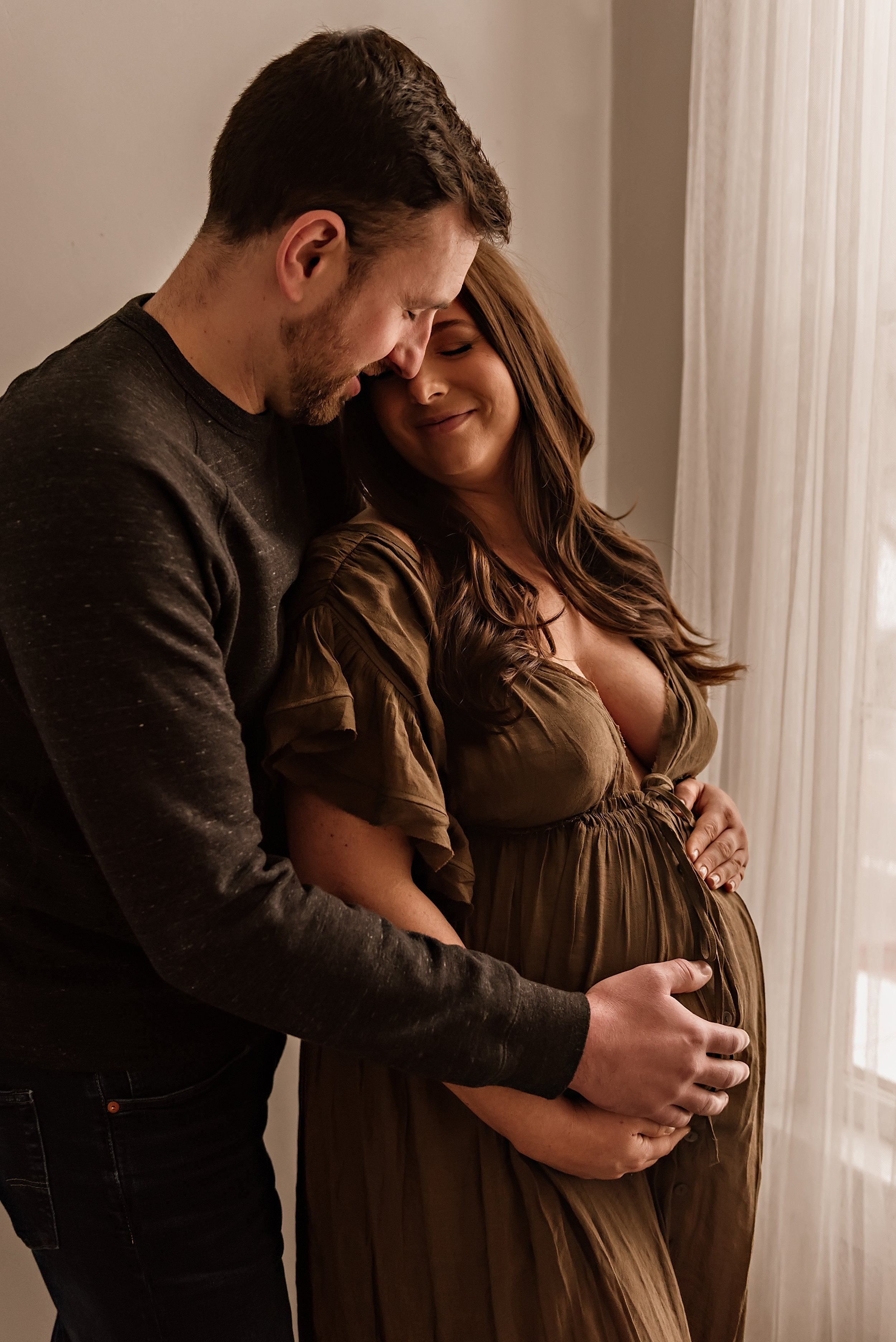 CLEVELAND-maternity-PHOTOGRAPHER-LAUREN-GRAYSON-STUDIO-PHOTo-session12.jpg