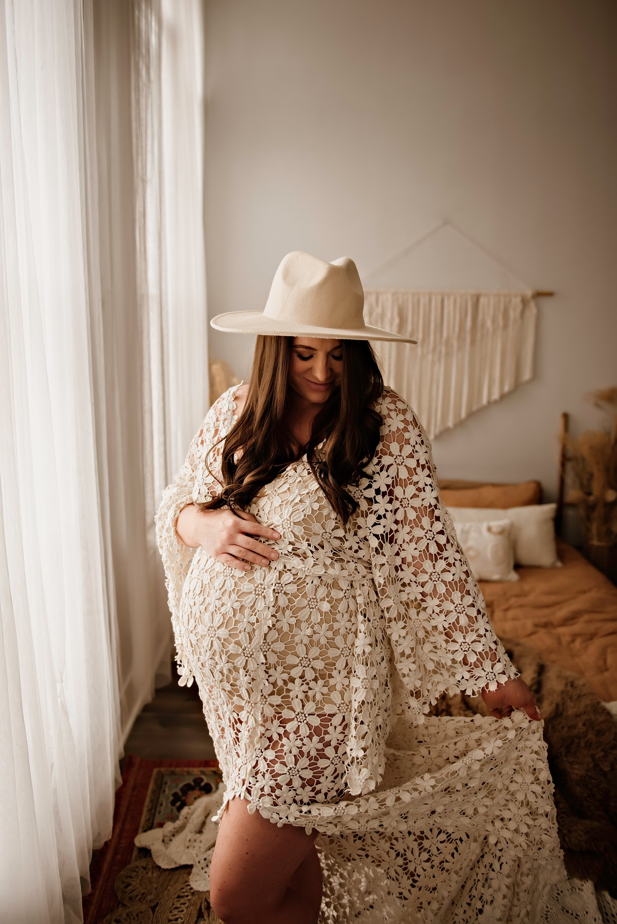 CLEVELAND-maternity-PHOTOGRAPHER-LAUREN-GRAYSON-STUDIO-PHOTo-session1.jpg
