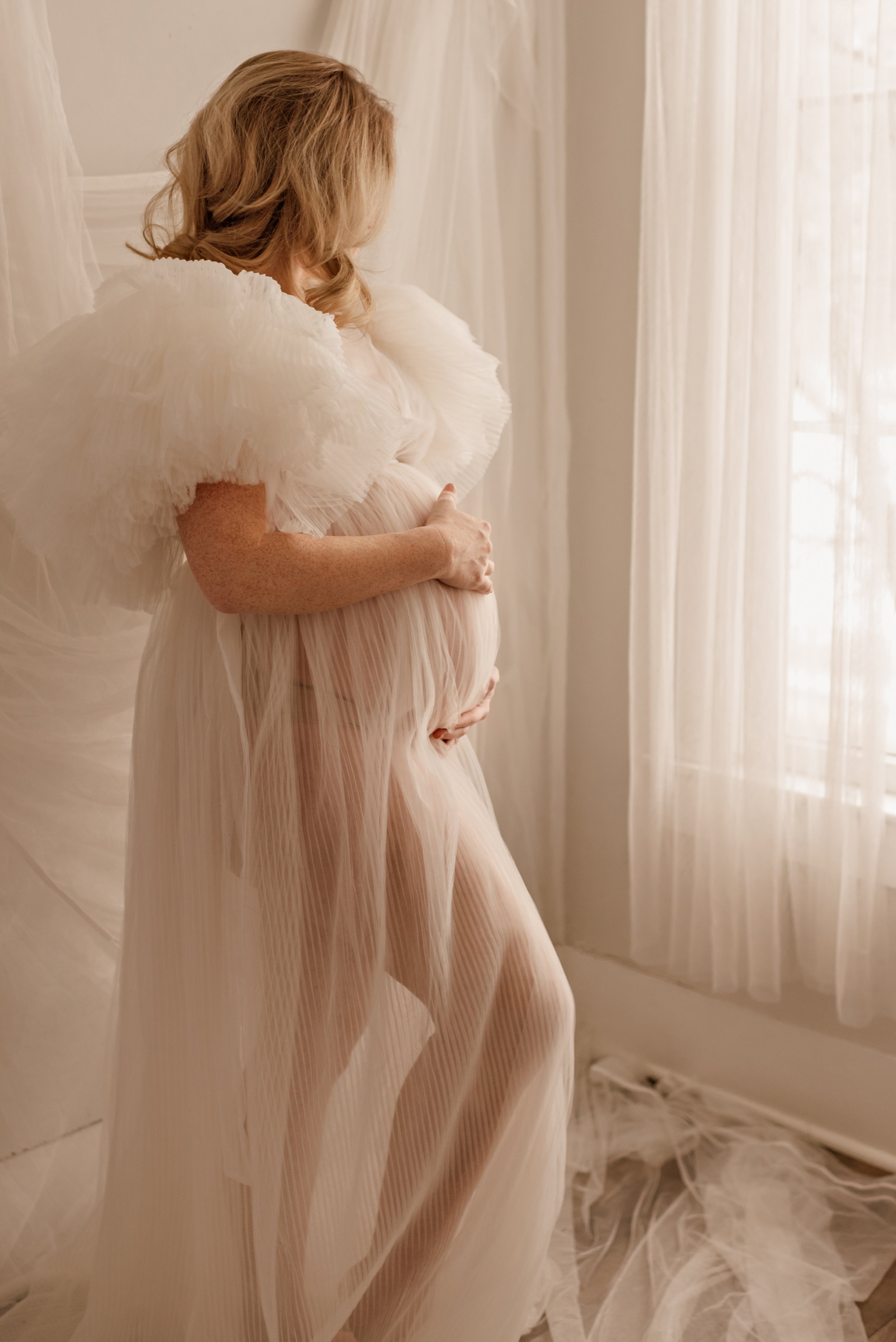 cleveland-ohio-maternity-studio-photographer-lauren-grayson-10.jpg