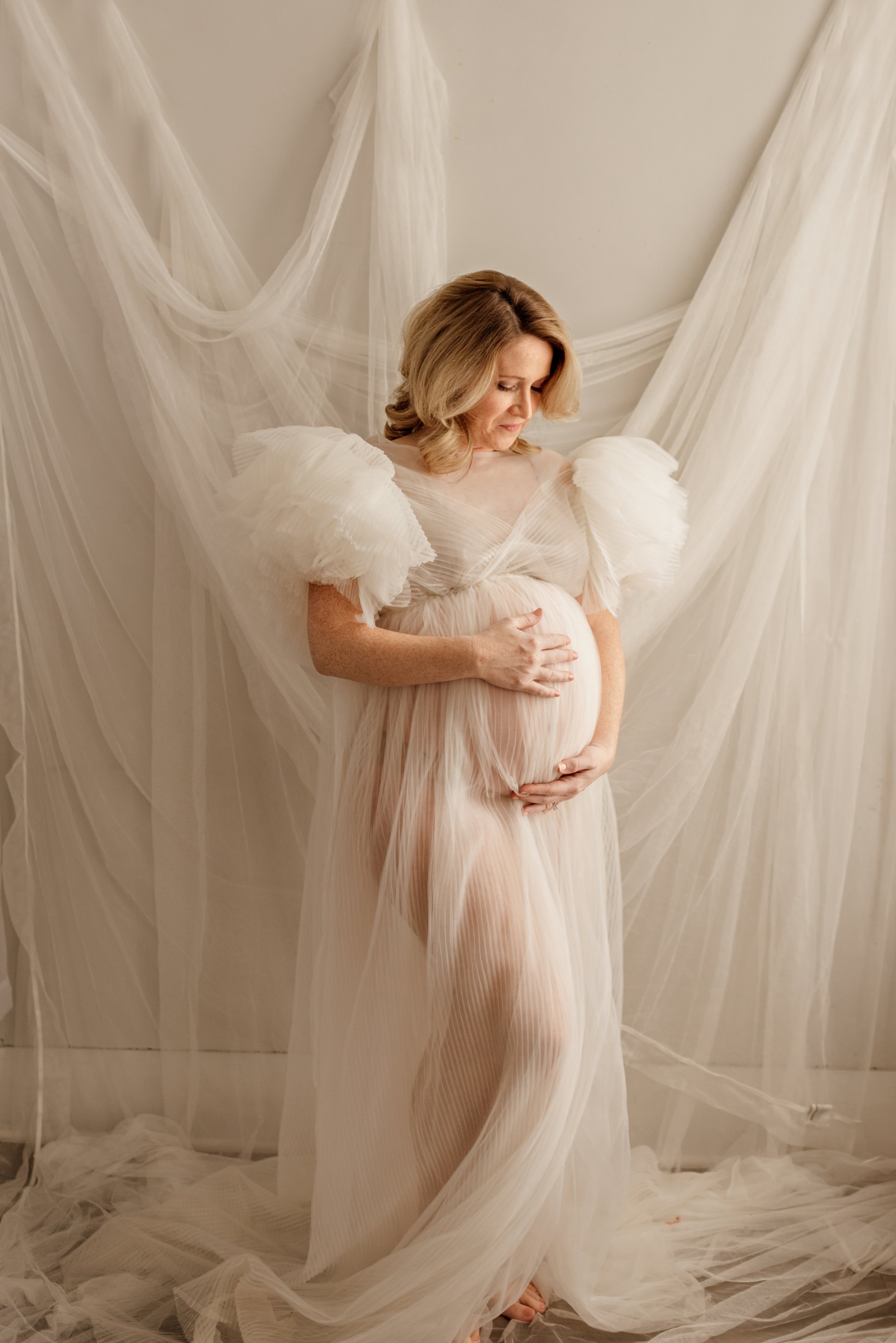 cleveland-ohio-maternity-studio-photographer-lauren-grayson-6.jpg