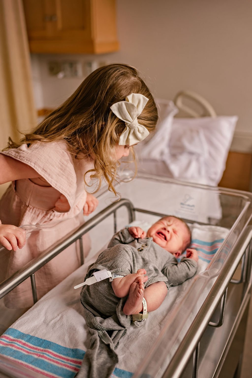 cleveland-ohio-newborn-hospital-family-fresh-48-birth-photographer12.jpg