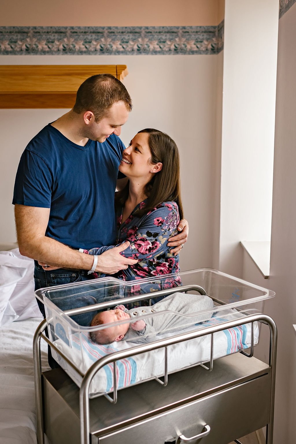 cleveland-ohio-newborn-hospital-family-fresh-48-birth-photographer30.jpg