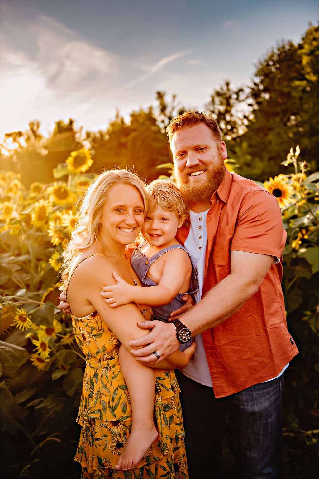cleveland-ohio-family-photography-sunflower-field-5.jpg