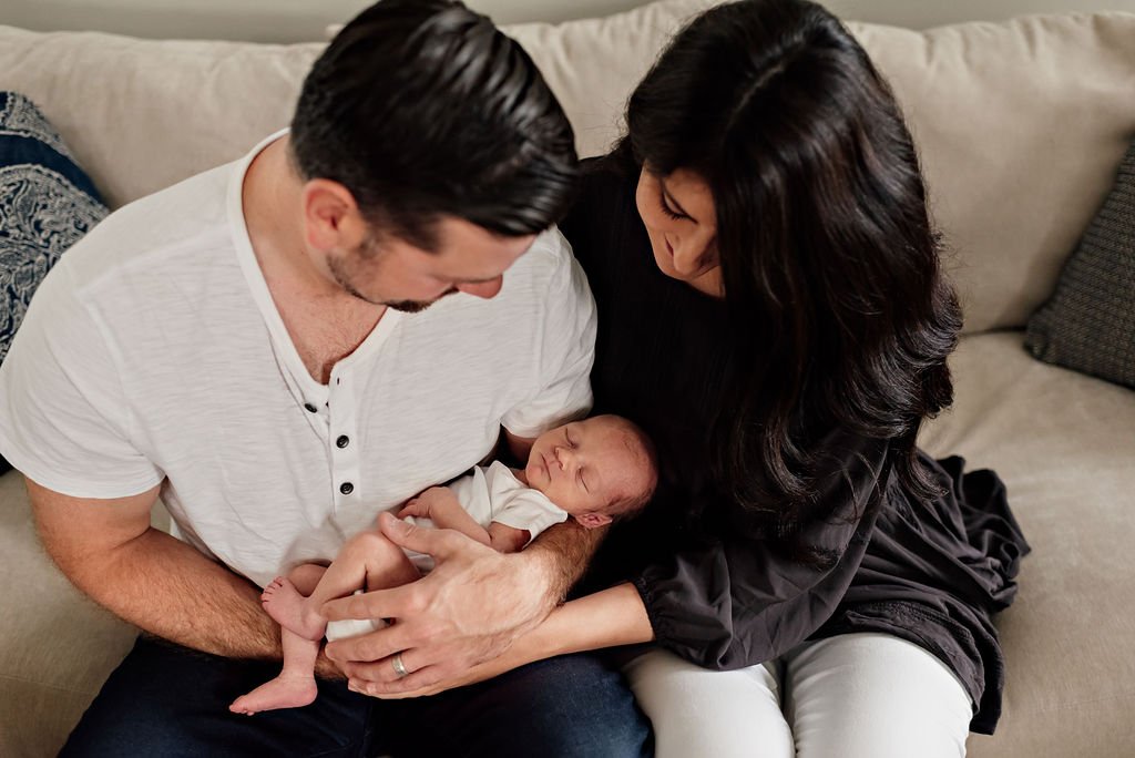 cleveland-ohio-newborn-home-family-photographer-2.jpg