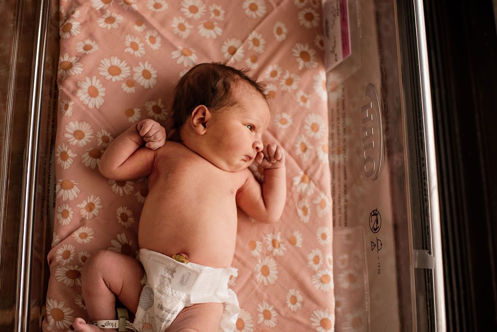 akron-general-cleveland-clinic-maternity-newborn-postpartum-fresh-48-hospital-photo-session47.jpg