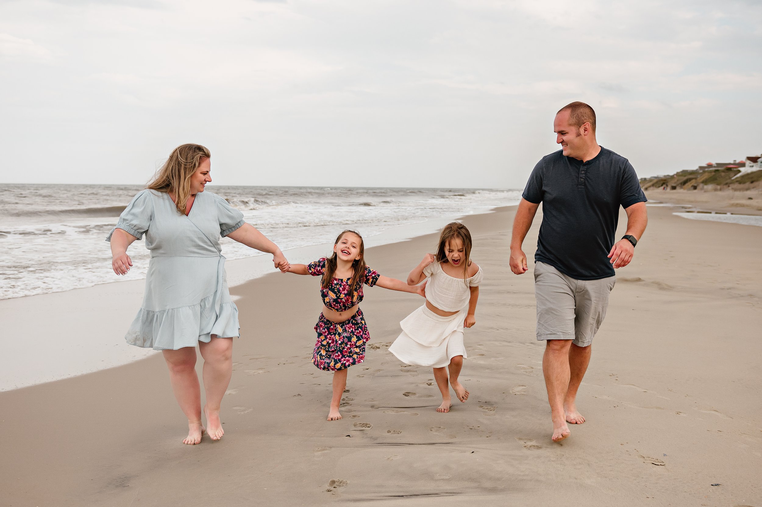 outerbanks-north-carolina-family-photographer-beach-session-2.jpg