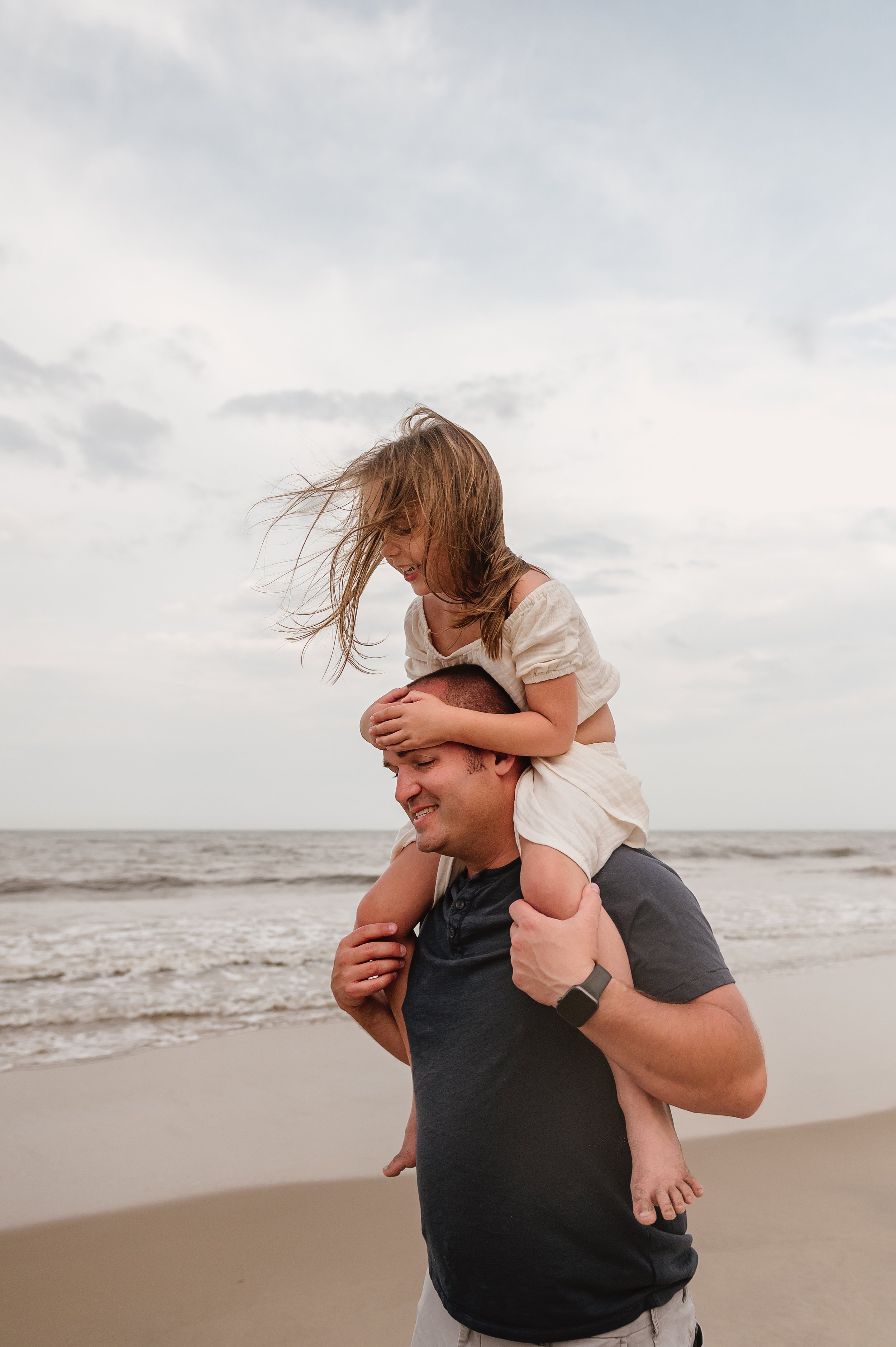 outerbanks-north-carolina-family-photographer-beach-session-7.jpg