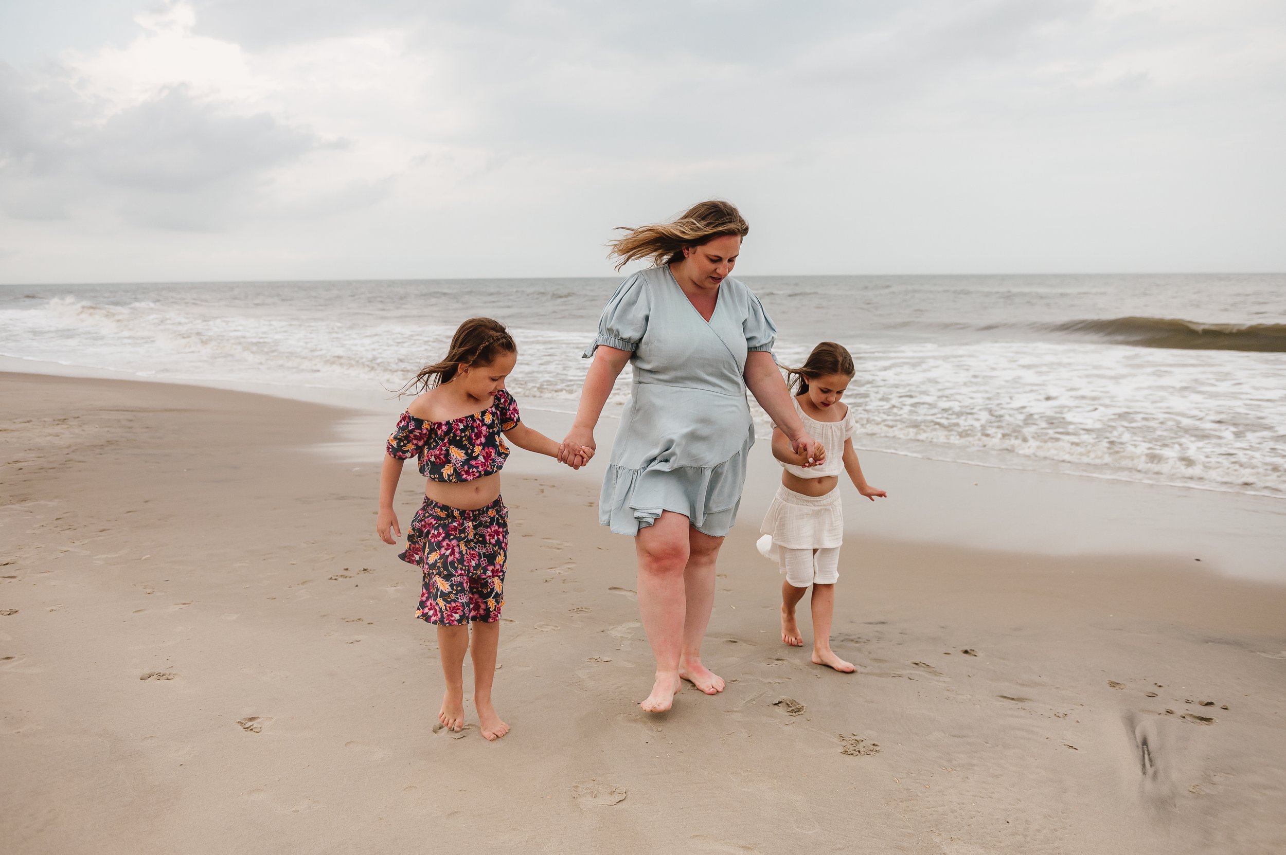 outerbanks-north-carolina-family-photographer-beach-session-13.jpg