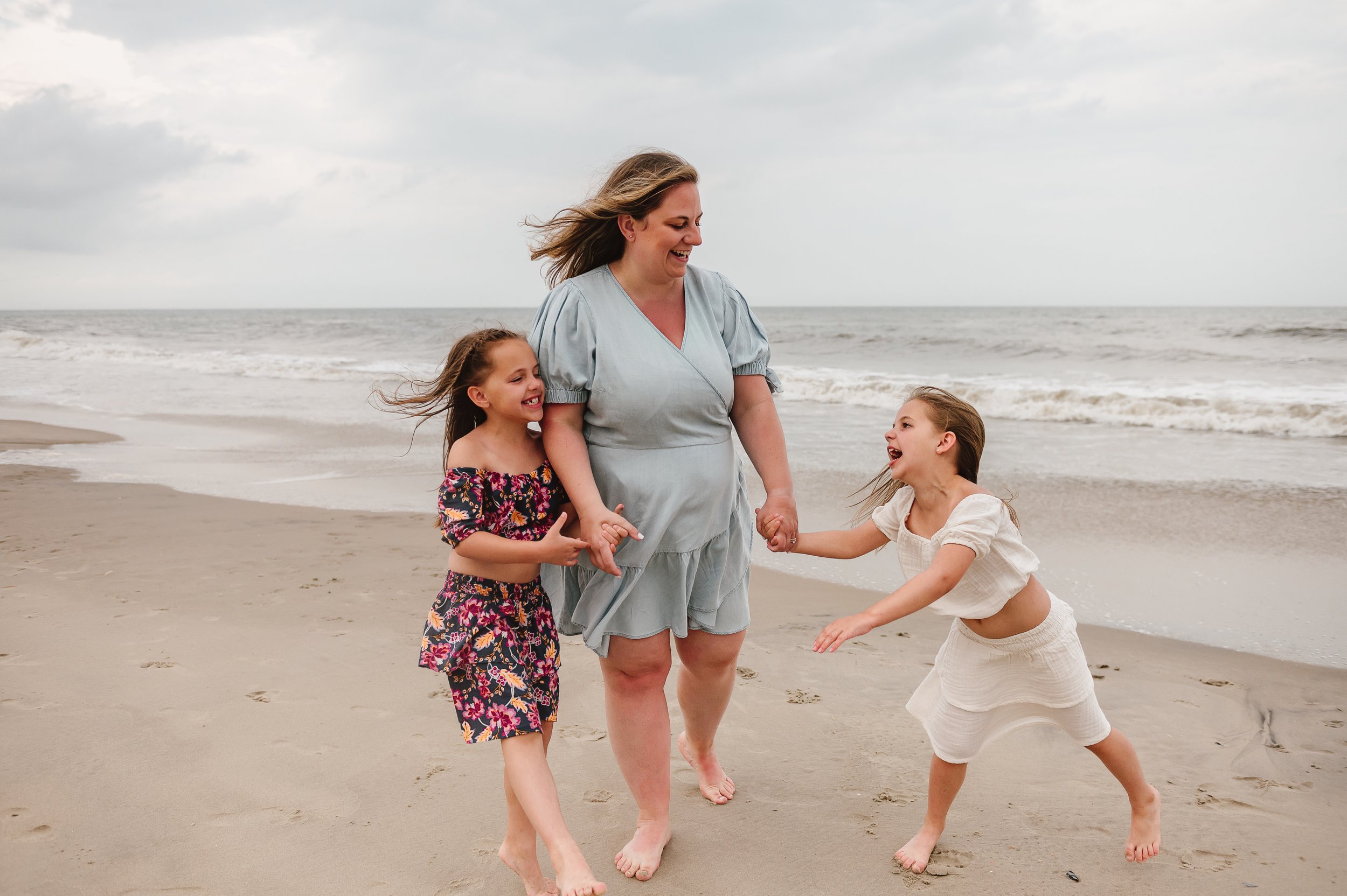 outerbanks-north-carolina-family-photographer-beach-session-14.jpg