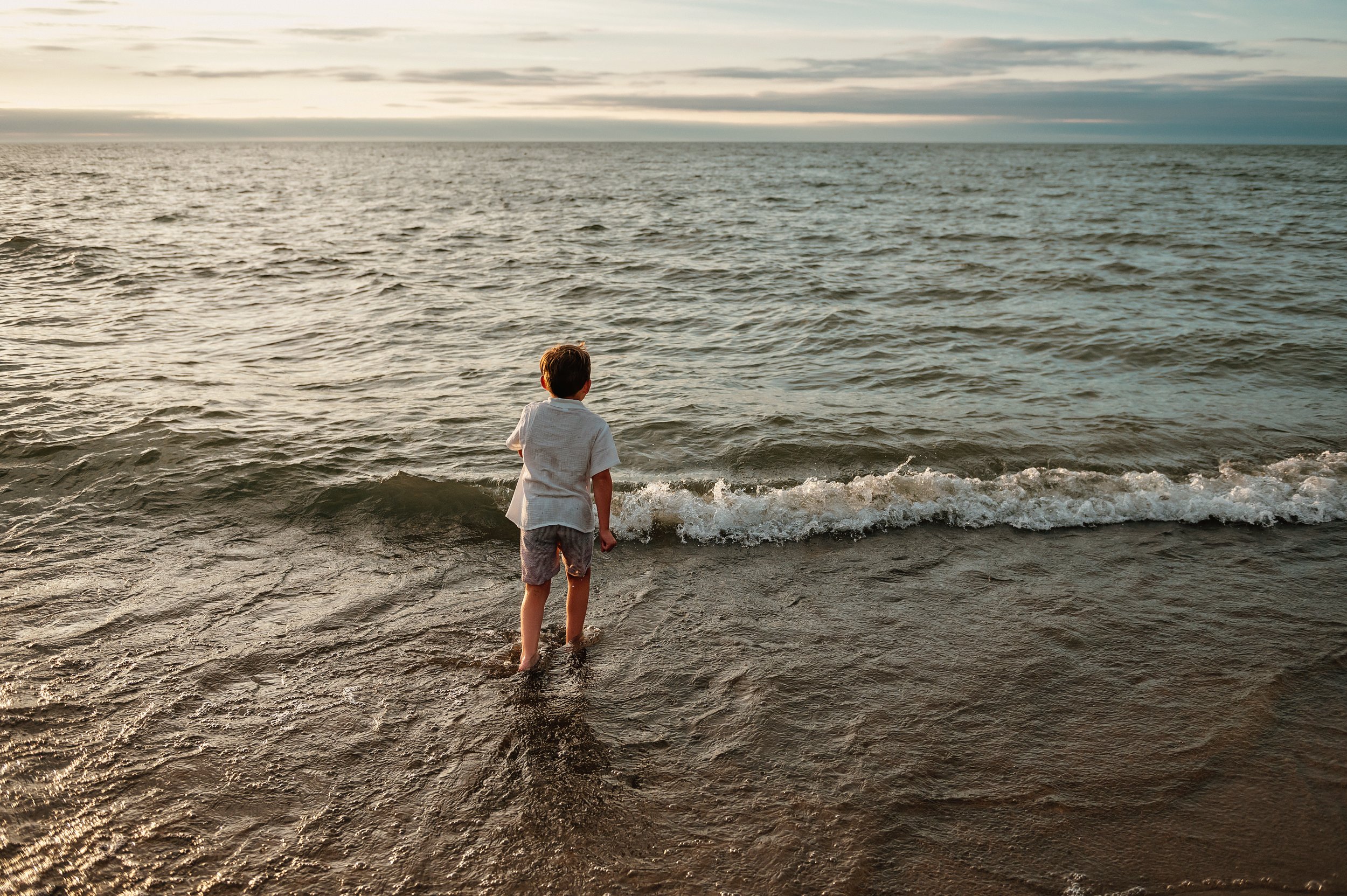 family-lifestyle-photography-session-beach-lake-erie-mentor-headlands-ohio-8.jpg