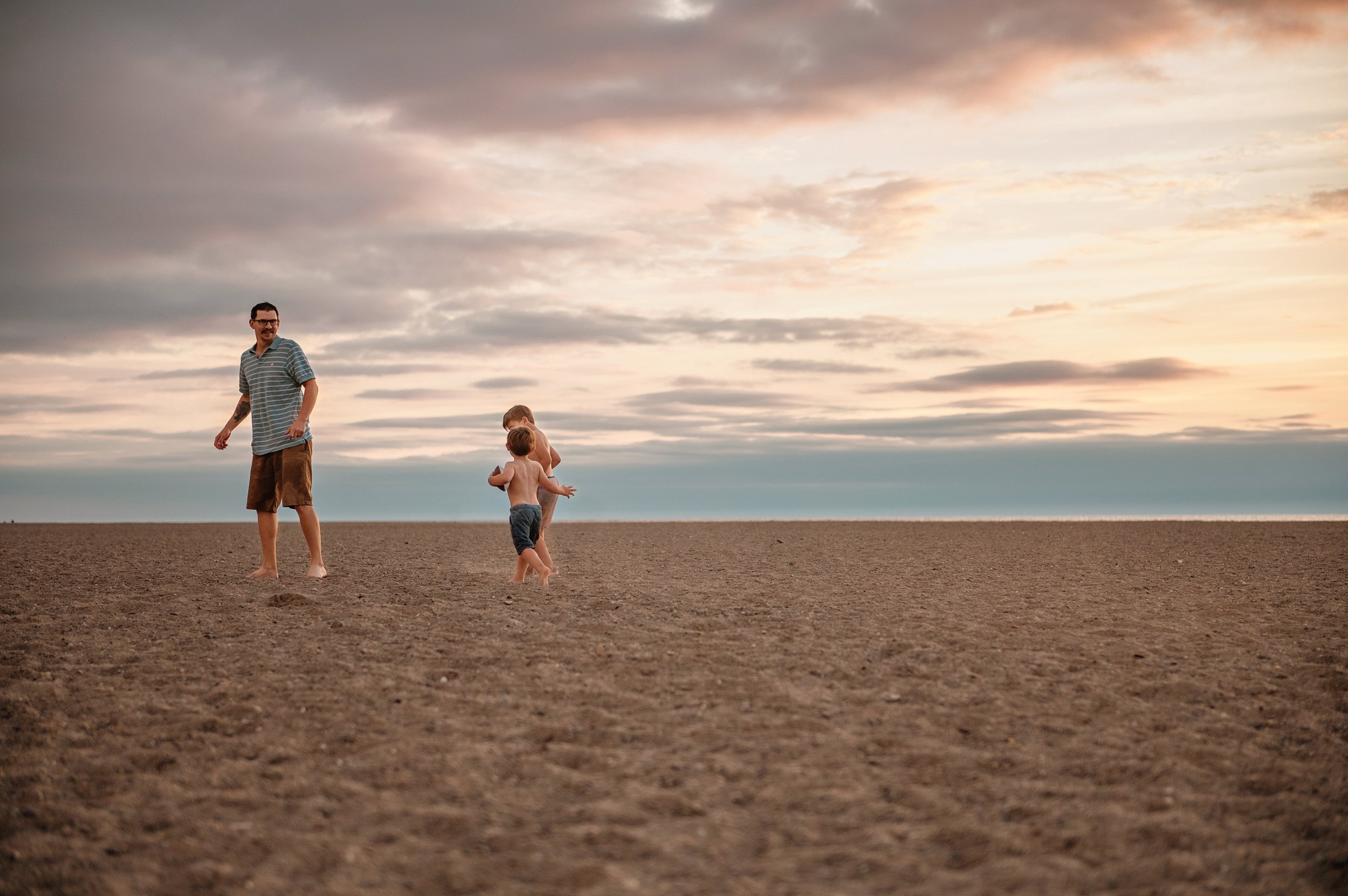 family-lifestyle-photography-session-beach-lake-erie-mentor-headlands-ohio-32.jpg