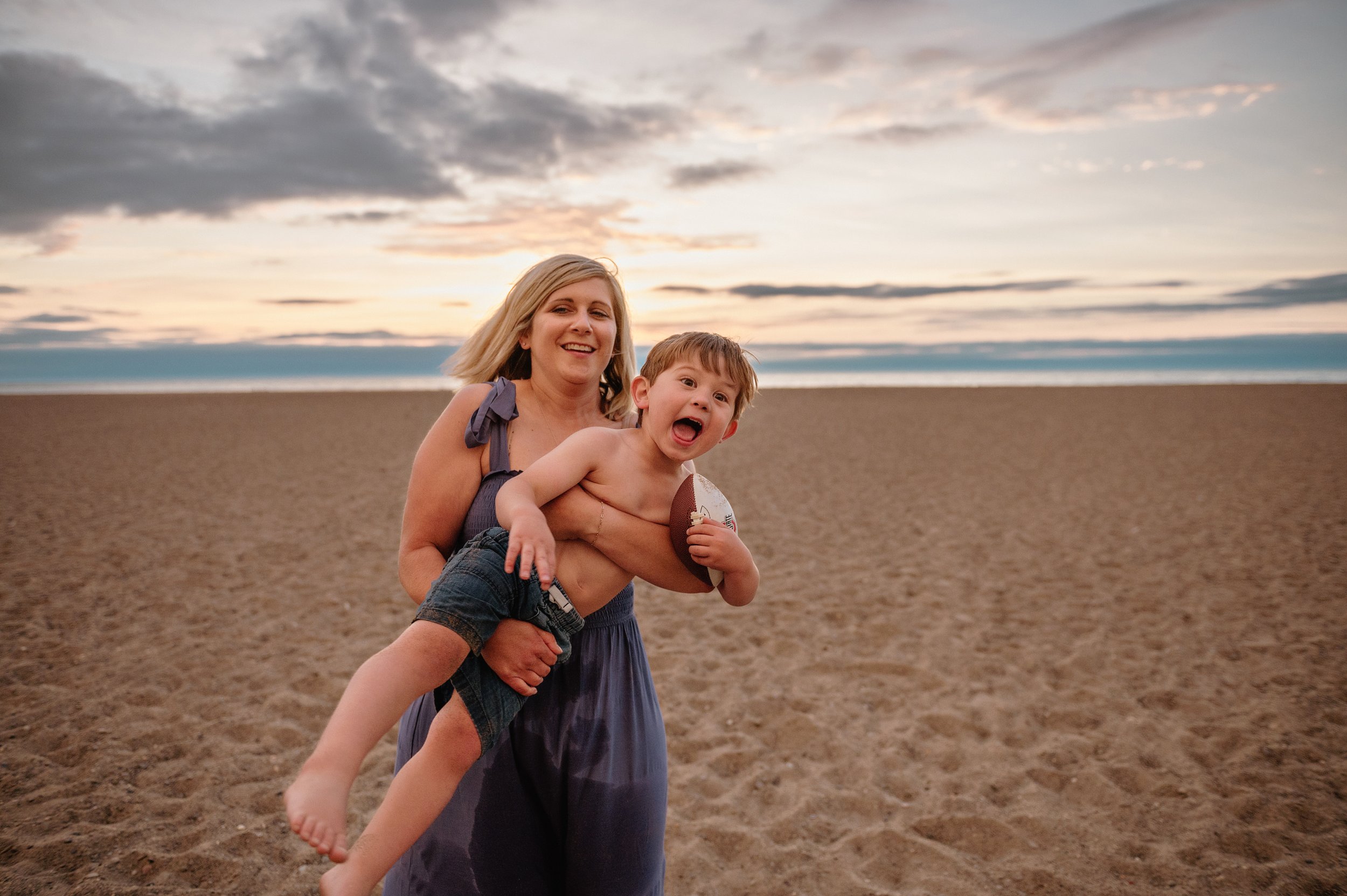 family-lifestyle-photography-session-beach-lake-erie-mentor-headlands-ohio-41.jpg