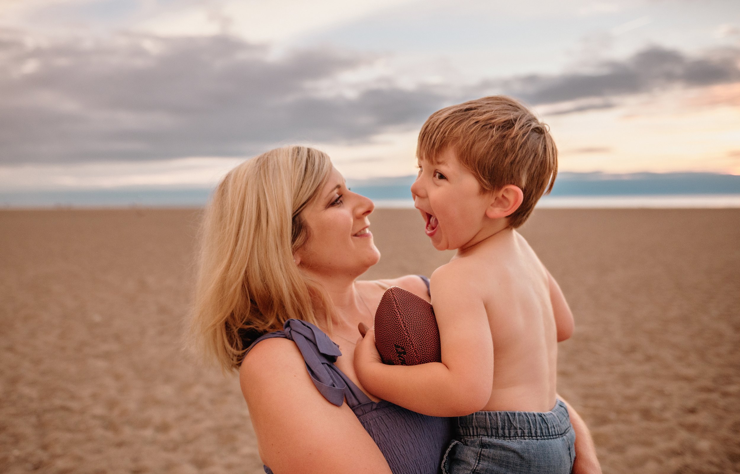 family-lifestyle-photography-session-beach-lake-erie-mentor-headlands-ohio-42.jpg