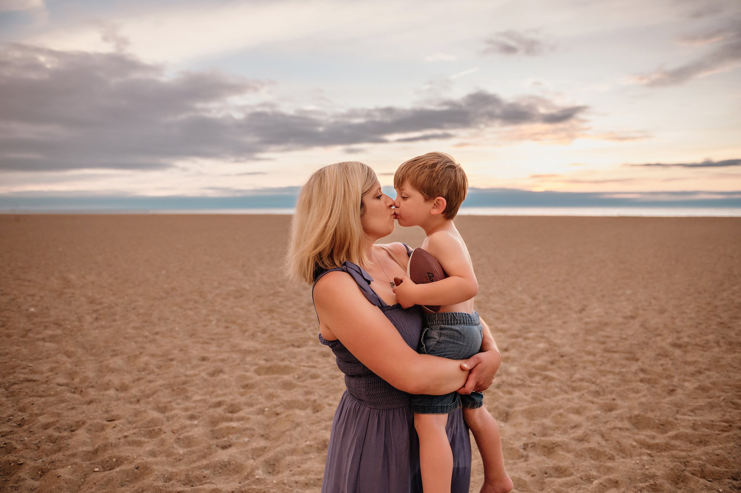 family-lifestyle-photography-session-beach-lake-erie-mentor-headlands-ohio-43.jpg