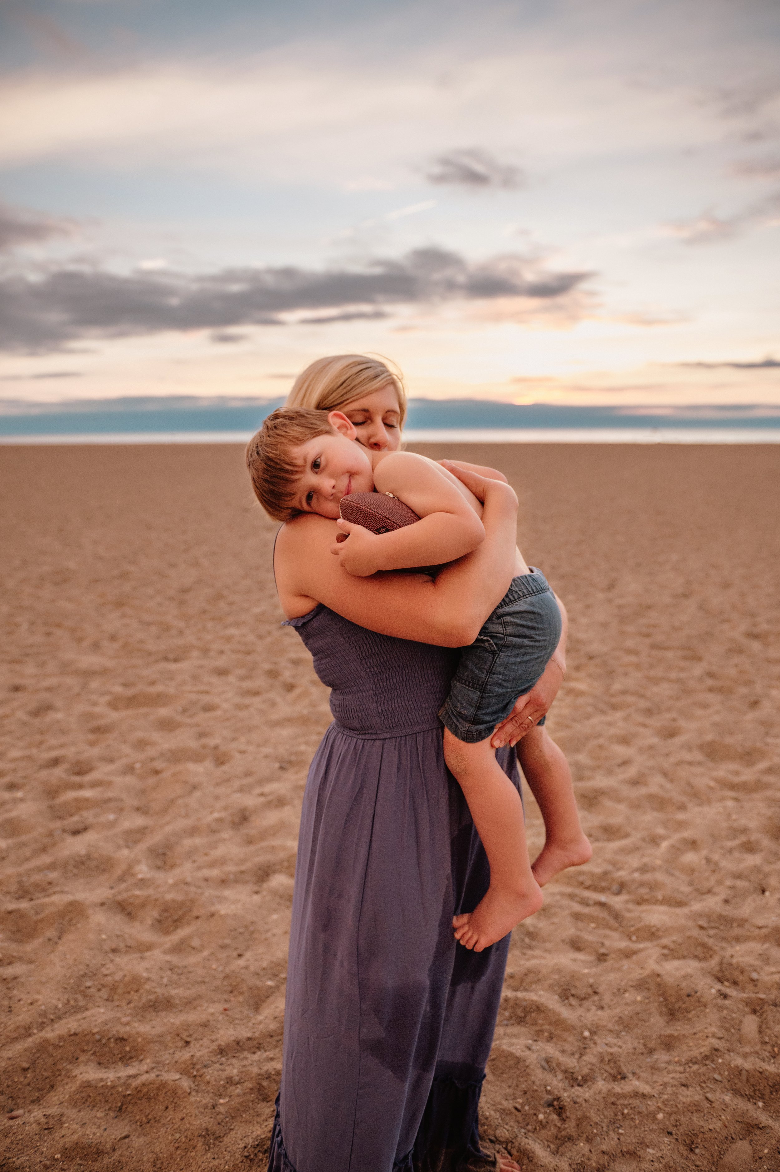 family-lifestyle-photography-session-beach-lake-erie-mentor-headlands-ohio-44.jpg