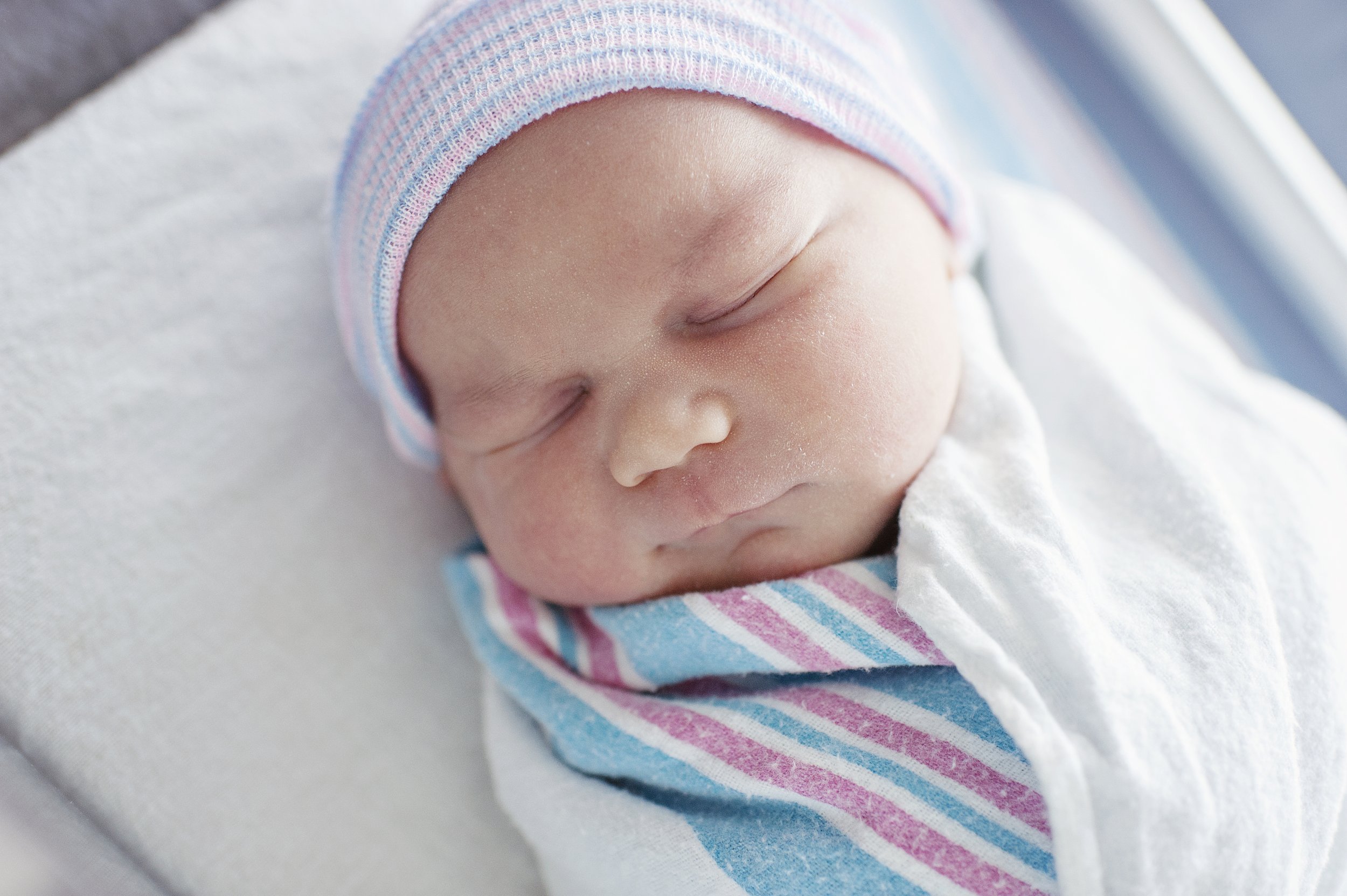 cleveland-ohio-birth-newborn-family-fresh-48-photography-2.jpg