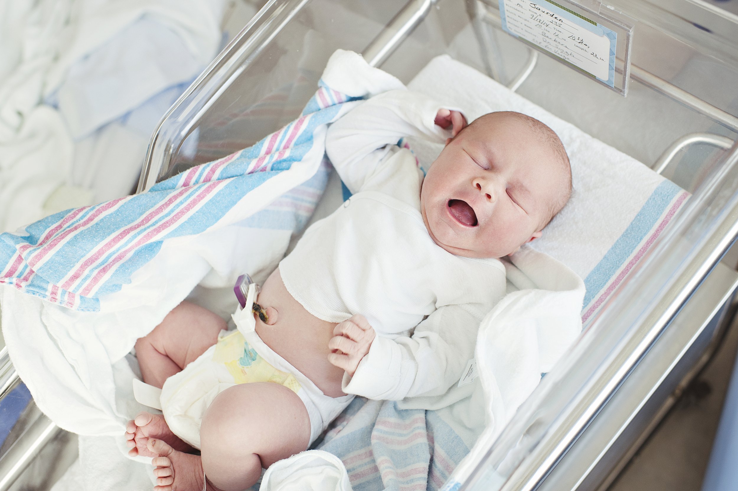 cleveland-ohio-birth-newborn-family-fresh-48-photography-14.jpg