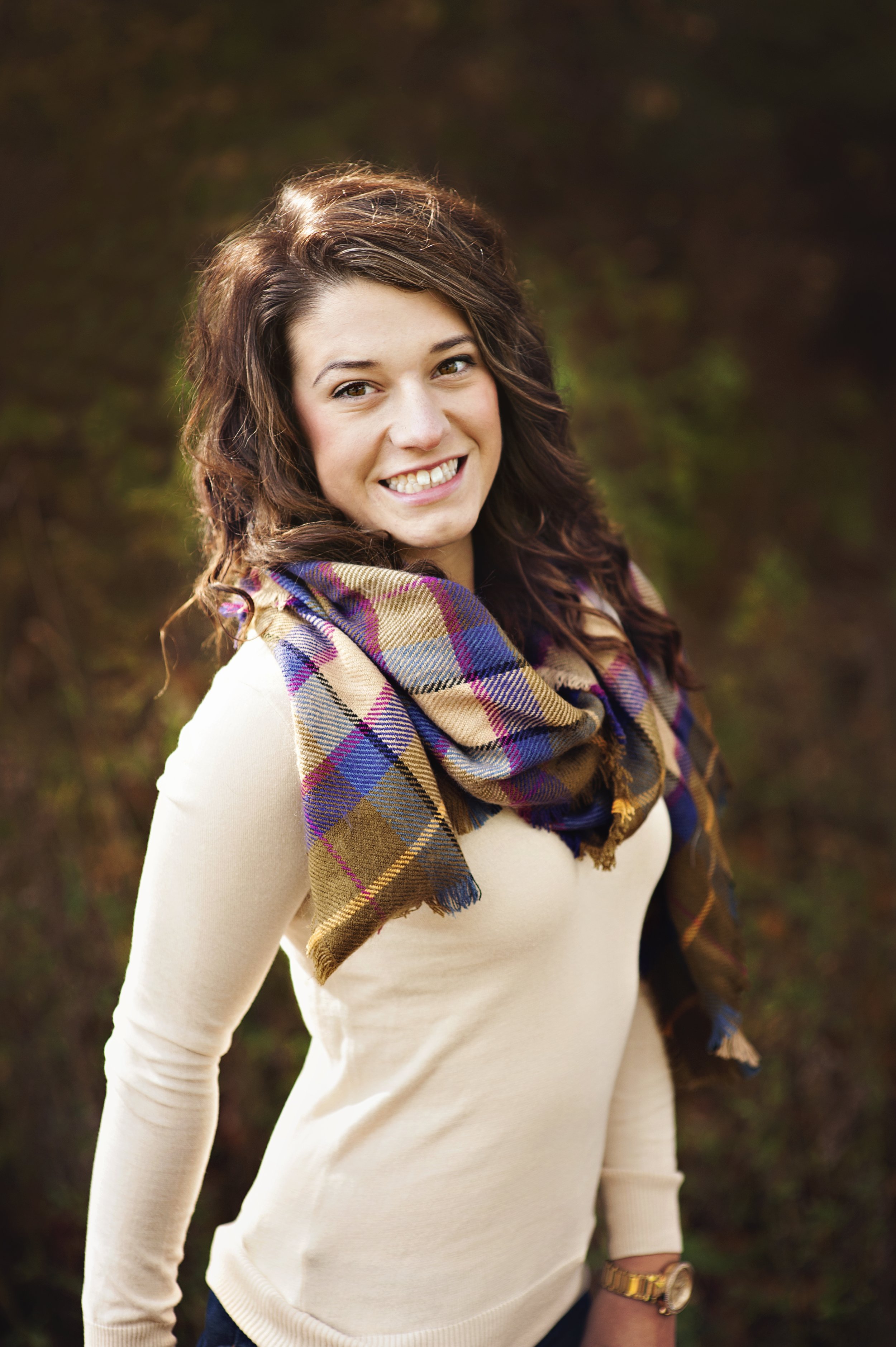 akron-ohio-senior-photographer-fall-outdoor-session-20.jpg